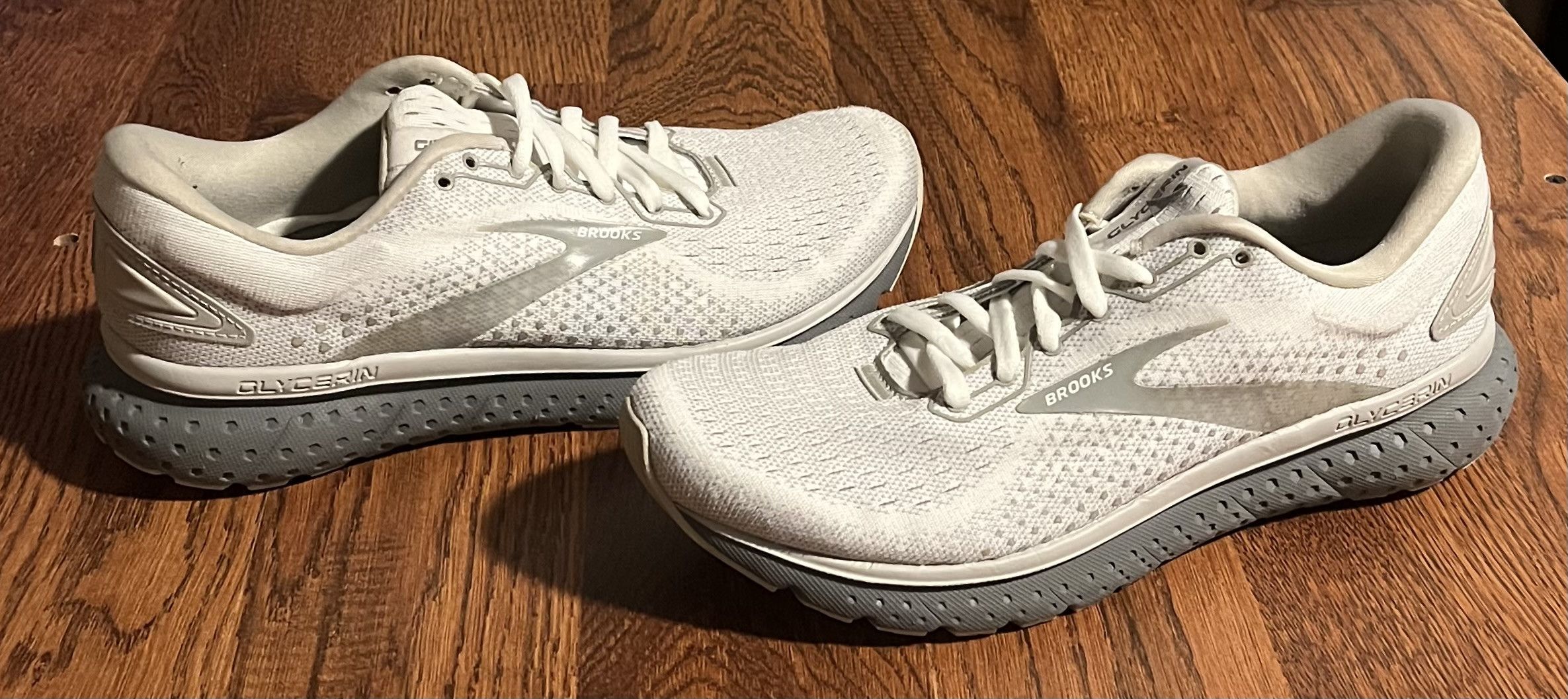 Brooks Glycerin 18 Running Shoes White Gray