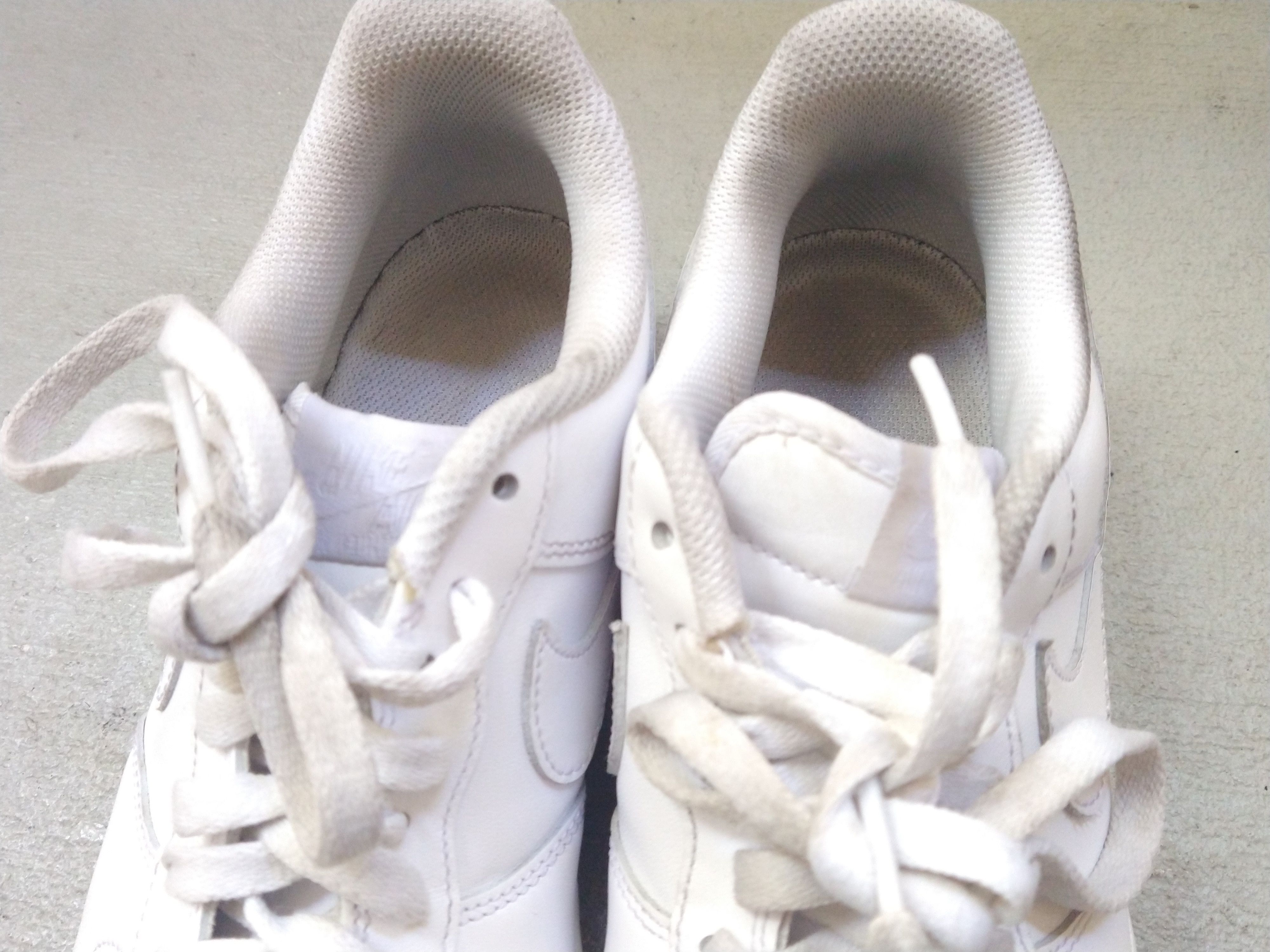 Nike Nike Air Force 1 AF1 Triple White Size 8.5 Low DD8959-100 Size US 8.5 / EU 41-42 - 4 Thumbnail