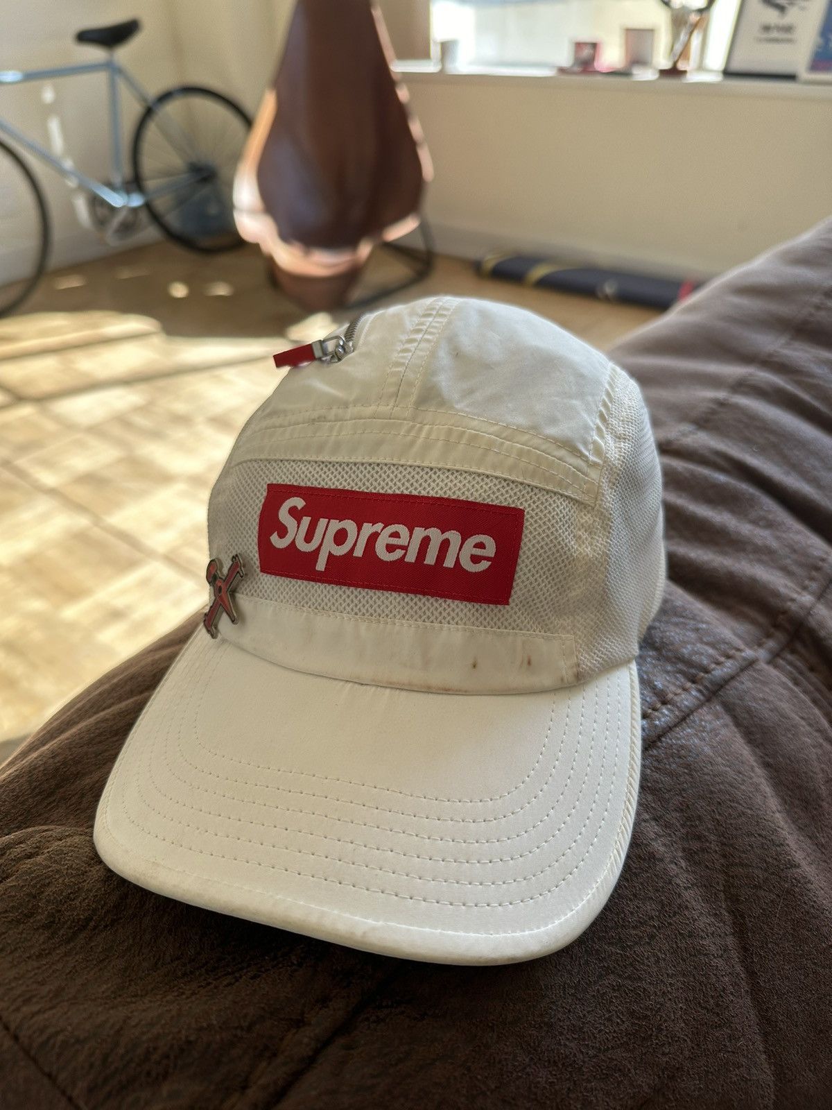 Supreme White Supreme Hat Size ONE SIZE - 1 Thumbnail