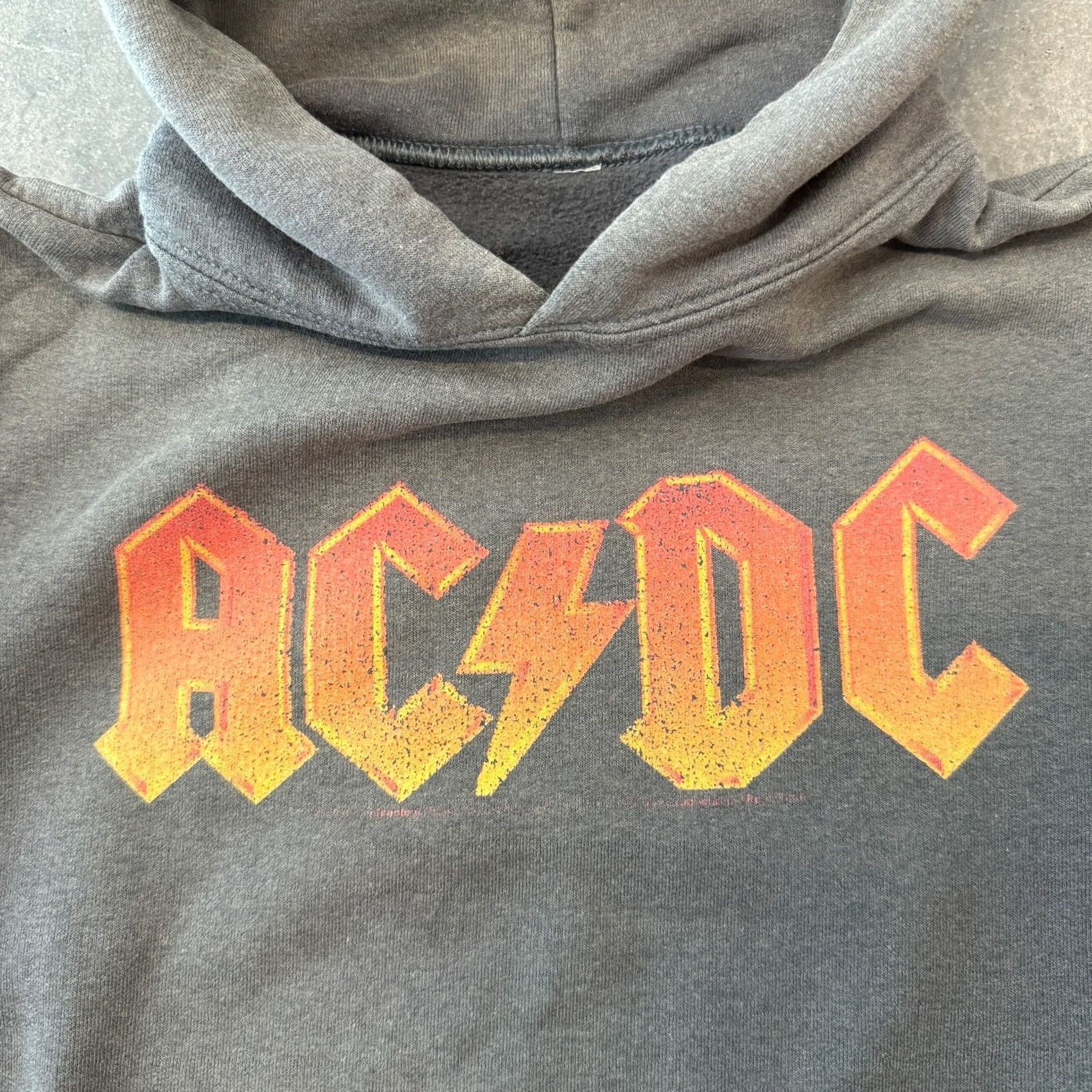 Vintage VINTAGE ACDC Rock Band Hoodie Sweatshirt Pullover Grey Small Women Size S / US 4 / IT 40 - 3 Thumbnail
