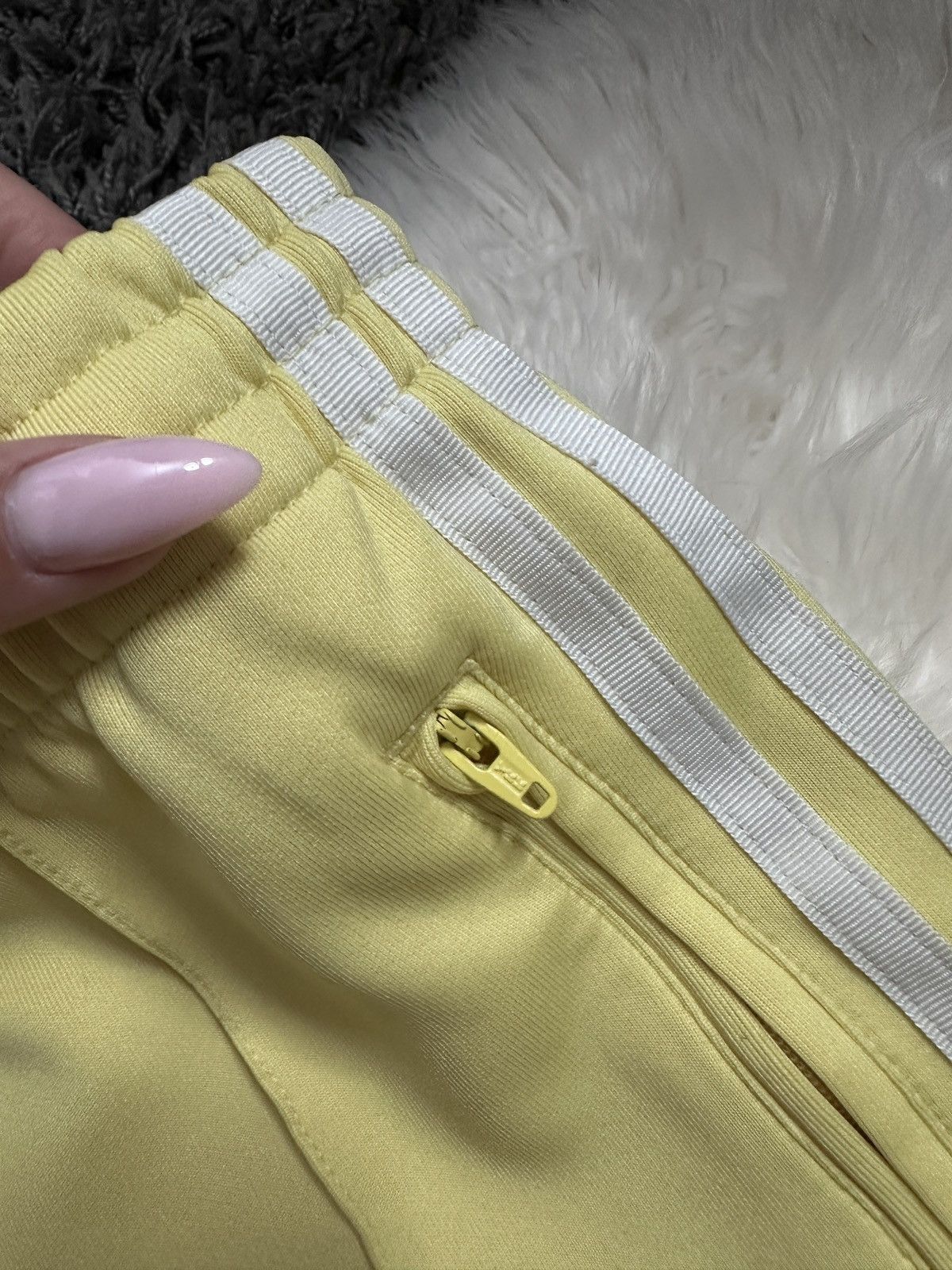 Adidas Adidas yellow ☀️ sweatpants women Size 25" / US 0 / IT 36 - 4 Thumbnail