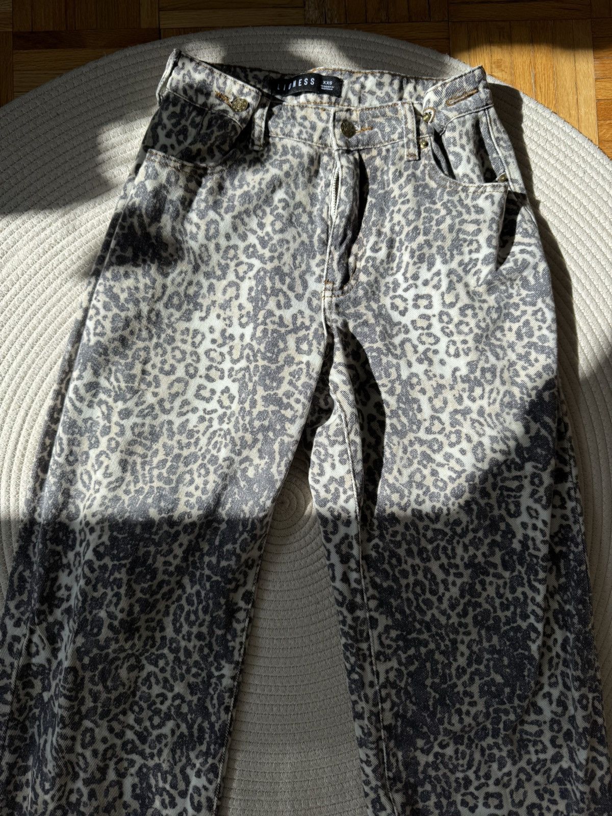 Lioness Lioness Leopard Jeans 2 ways to wear Size XXS Size 24" / US 00 / IT 34 - 7 Thumbnail