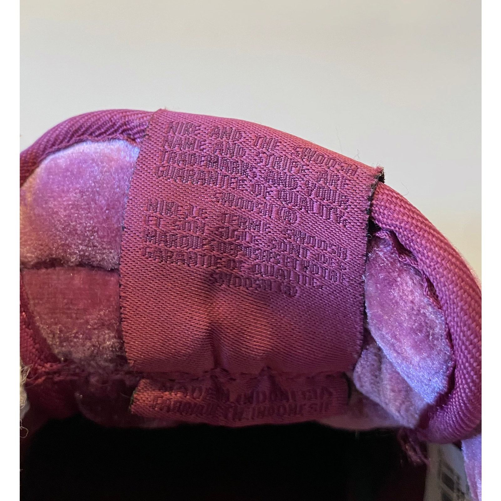 Nike Nike Air Force One LV8 Velvet Berry 849345-601 Girls Size 7Y Size US 7 / IT 37 - 10 Thumbnail