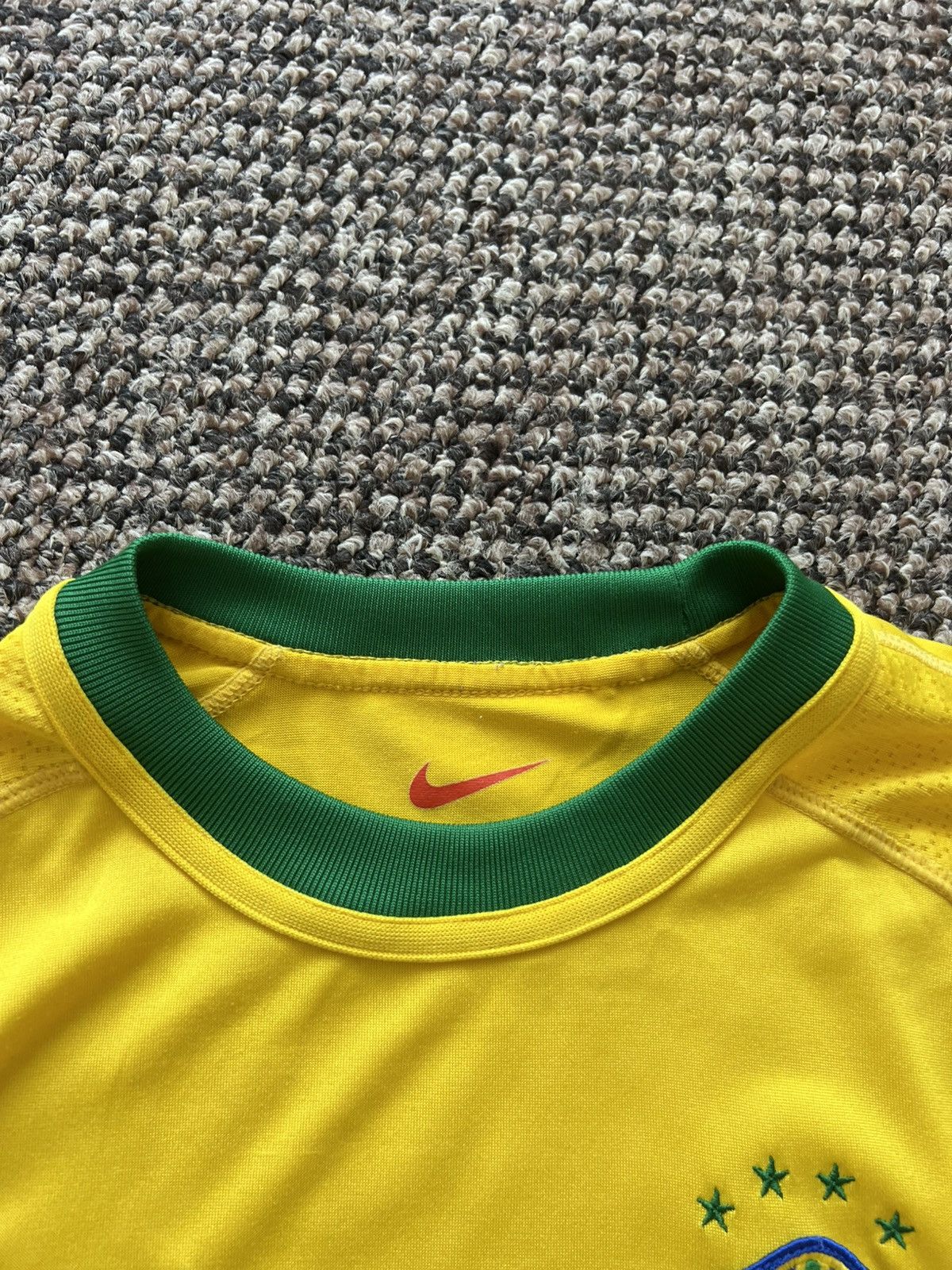 Nike Brazil 2000 Nike Vintage Y2k Streetwear Style Football Shirt Size US S / EU 44-46 / 1 - 7 Thumbnail