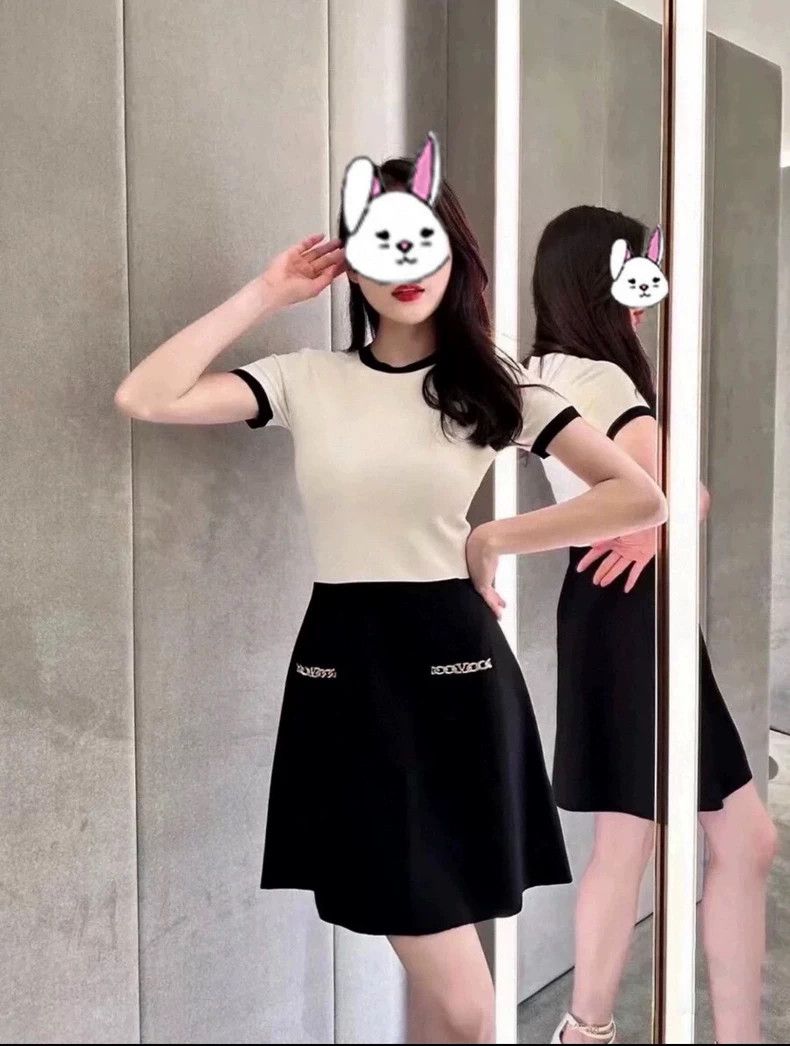 Valentino Valentino Black and white color-blocked knitted dress Size M / US 6-8 / IT 42-44 - 7 Thumbnail