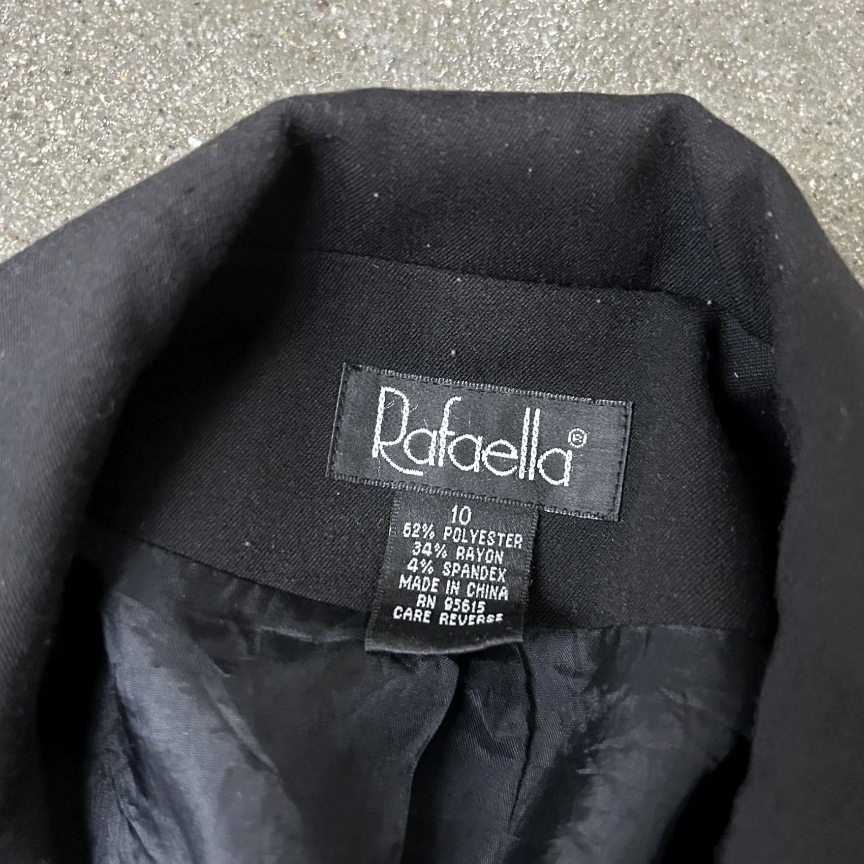 Vintage Rafaella Blazer Jacket Women 10 Black 2 Button Lined Stretch Career Work Office Blazer Size L / US 10 / IT 46 - 2 Thumbnail