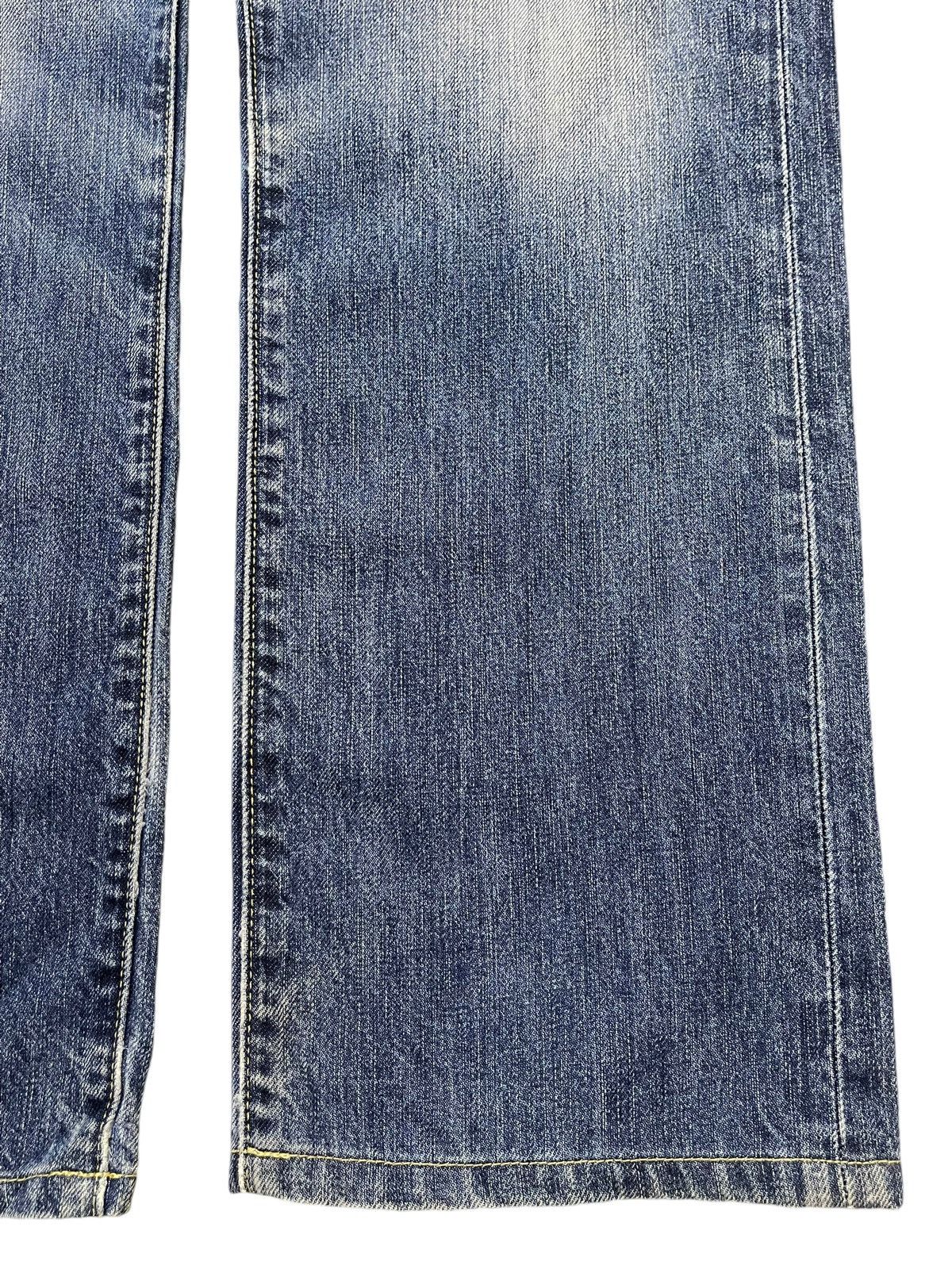 Uniqlo Vintage Y2K Uniqlo Blue Faded Wash Whiskers Straight Leg Fit Size US 32 / EU 48 - 8 Thumbnail