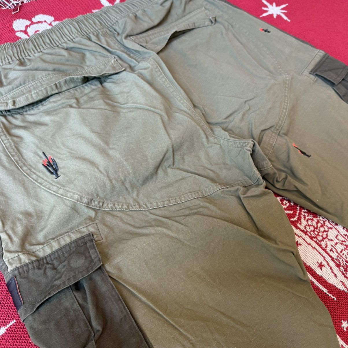 Jordan Brand × Travis Scott Travis Scott Cactus Jack x Jordan Cargo Pants Olive Size L Size US 34 / EU 50 - 9 Thumbnail