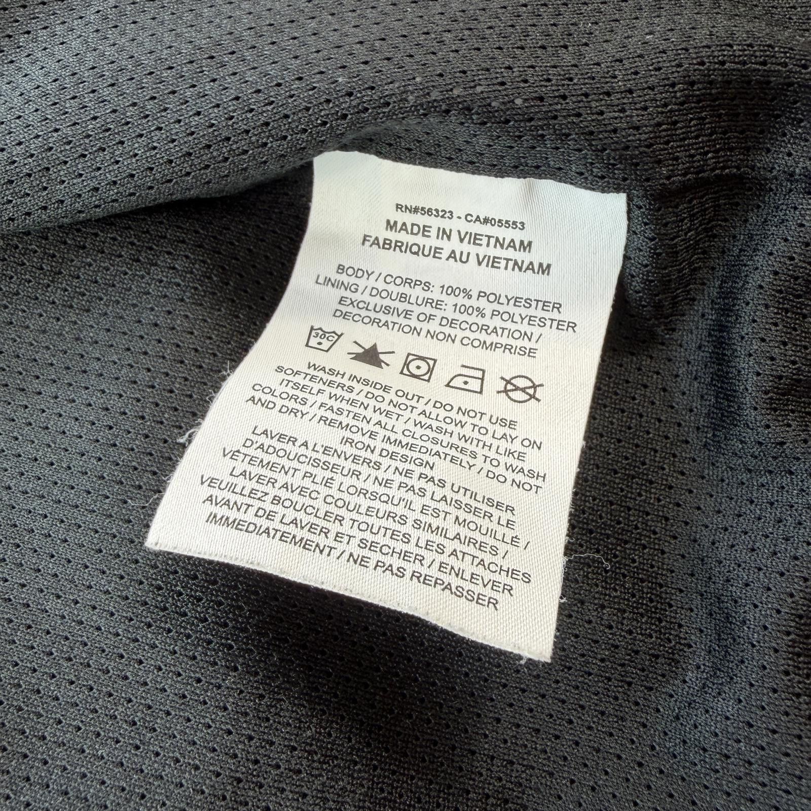 Nike Nike Windbreaker Jacket Mens Large Gray Full Zip Hooded Size US L / EU 52-54 / 3 - 8 Thumbnail