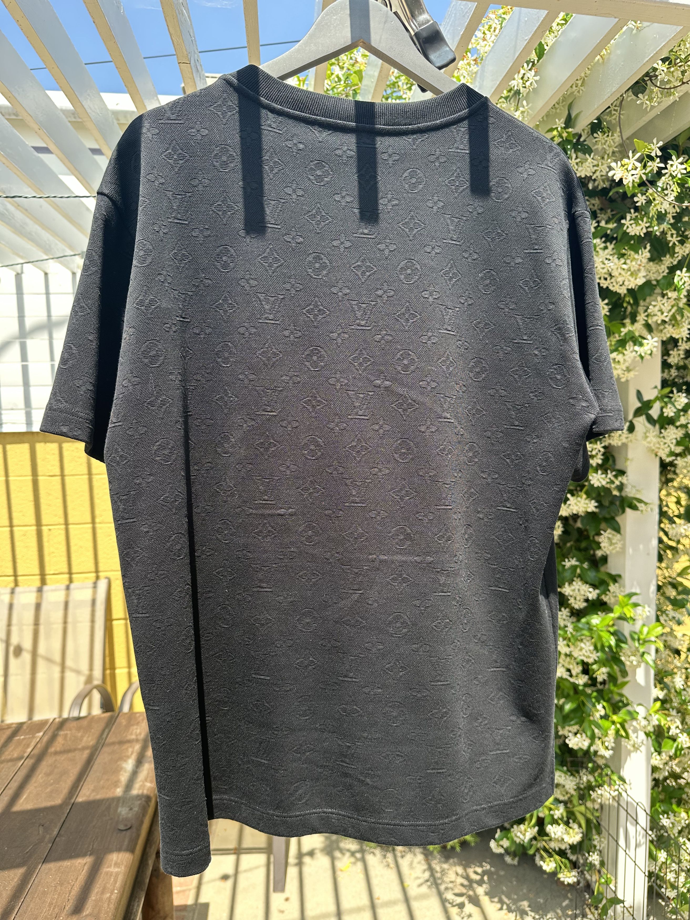 Louis Vuitton Louis Vuitton Signature 3D Pocket Monogram T-Shirt Size US L / EU 52-54 / 3 - 2 Thumbnail
