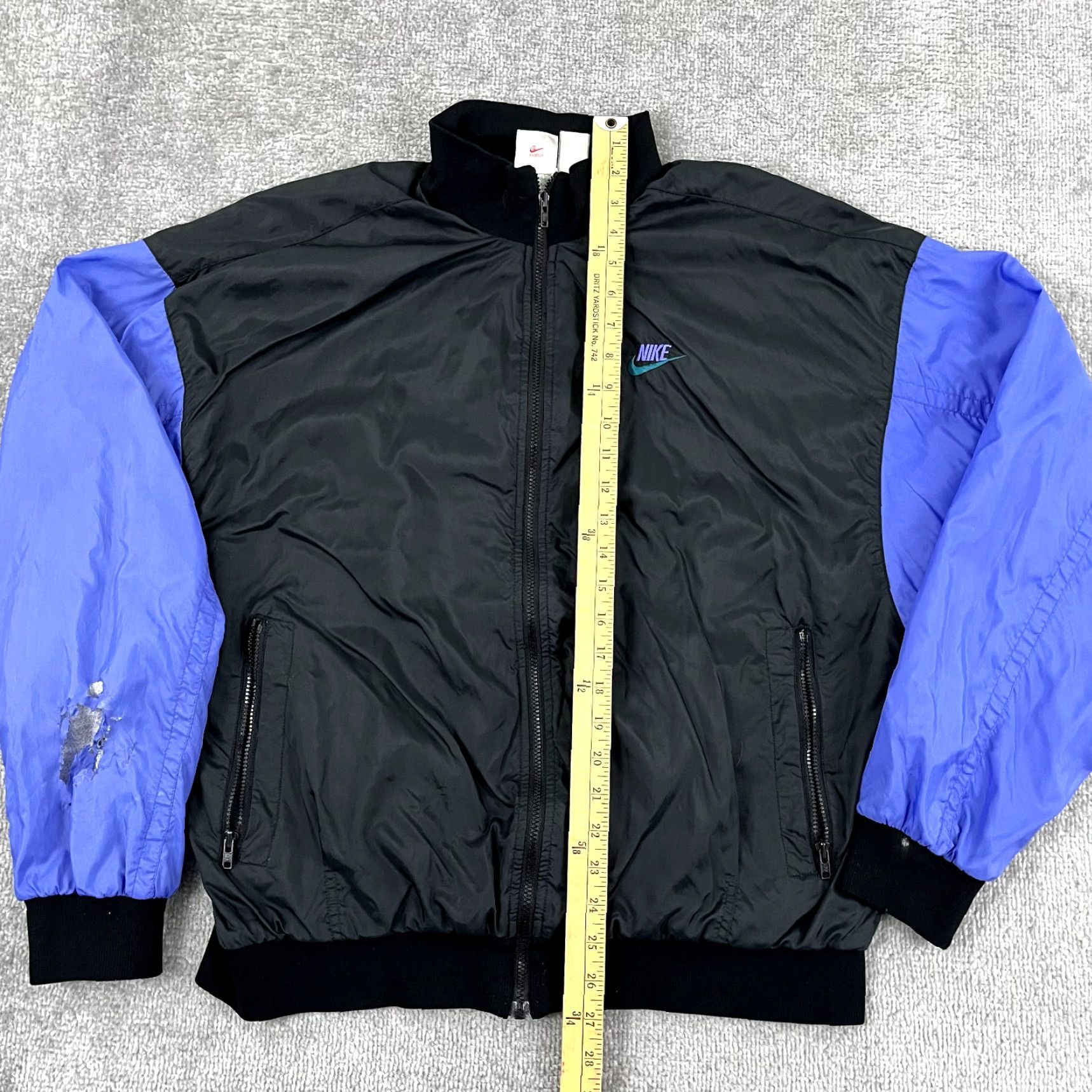 Nike VINTAGE Nike Jacket Mens L Black Purple Windbreaker Swoosh Track Retro 90s Wind-Resistant Nylon Blended Lightweight Outdoor Casual Sports Size US L / EU 52-54 / 3 - 6 Thumbnail