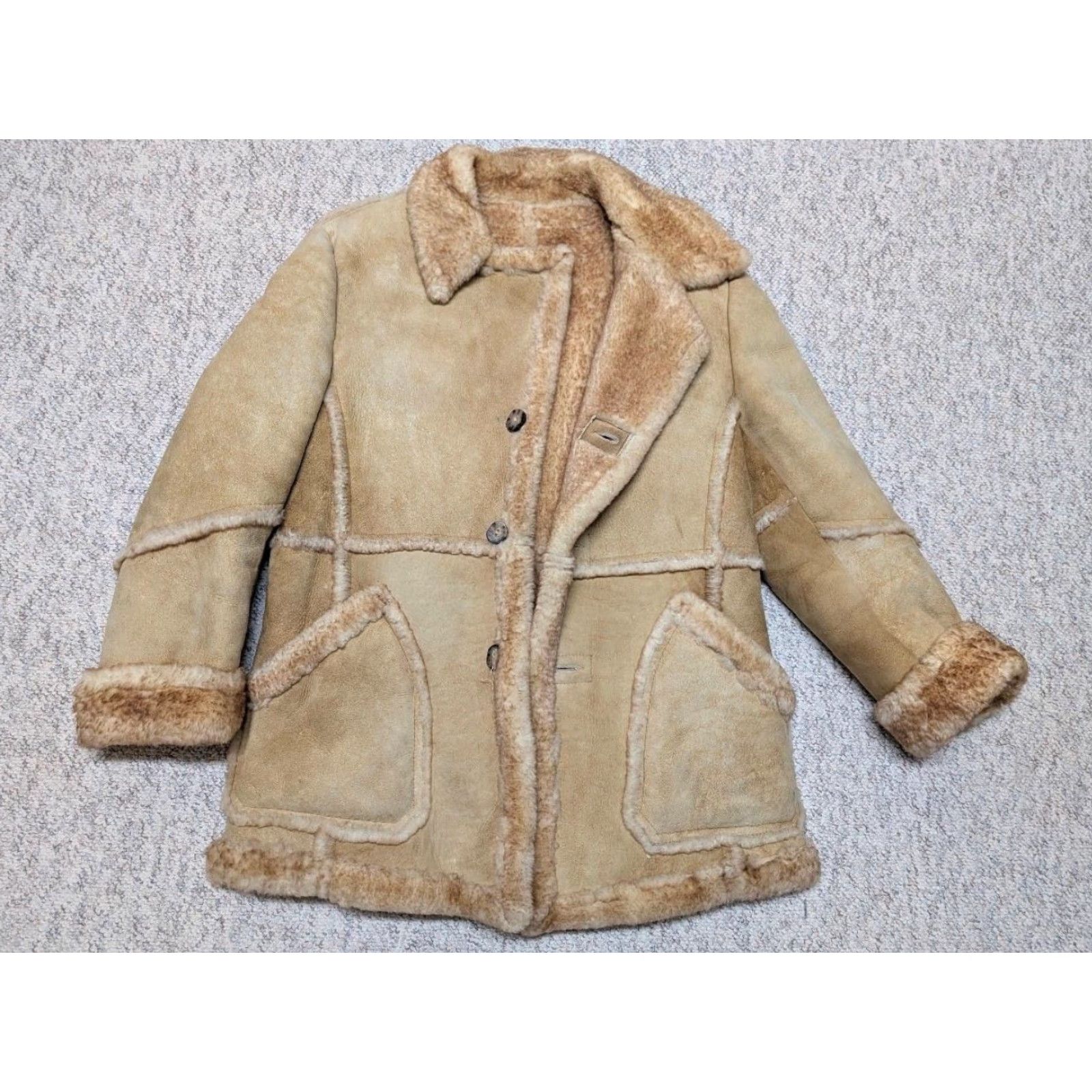 Vintage VINTAGE shearling coat Wilsons Leather Mens Coat M Brown 42 Shearling Wool Lined Antler Buttons 42 Chest 23" 35" 22" 27" Decade Western Rancher Size US M / EU 48-50 / 2 - 3 Thumbnail