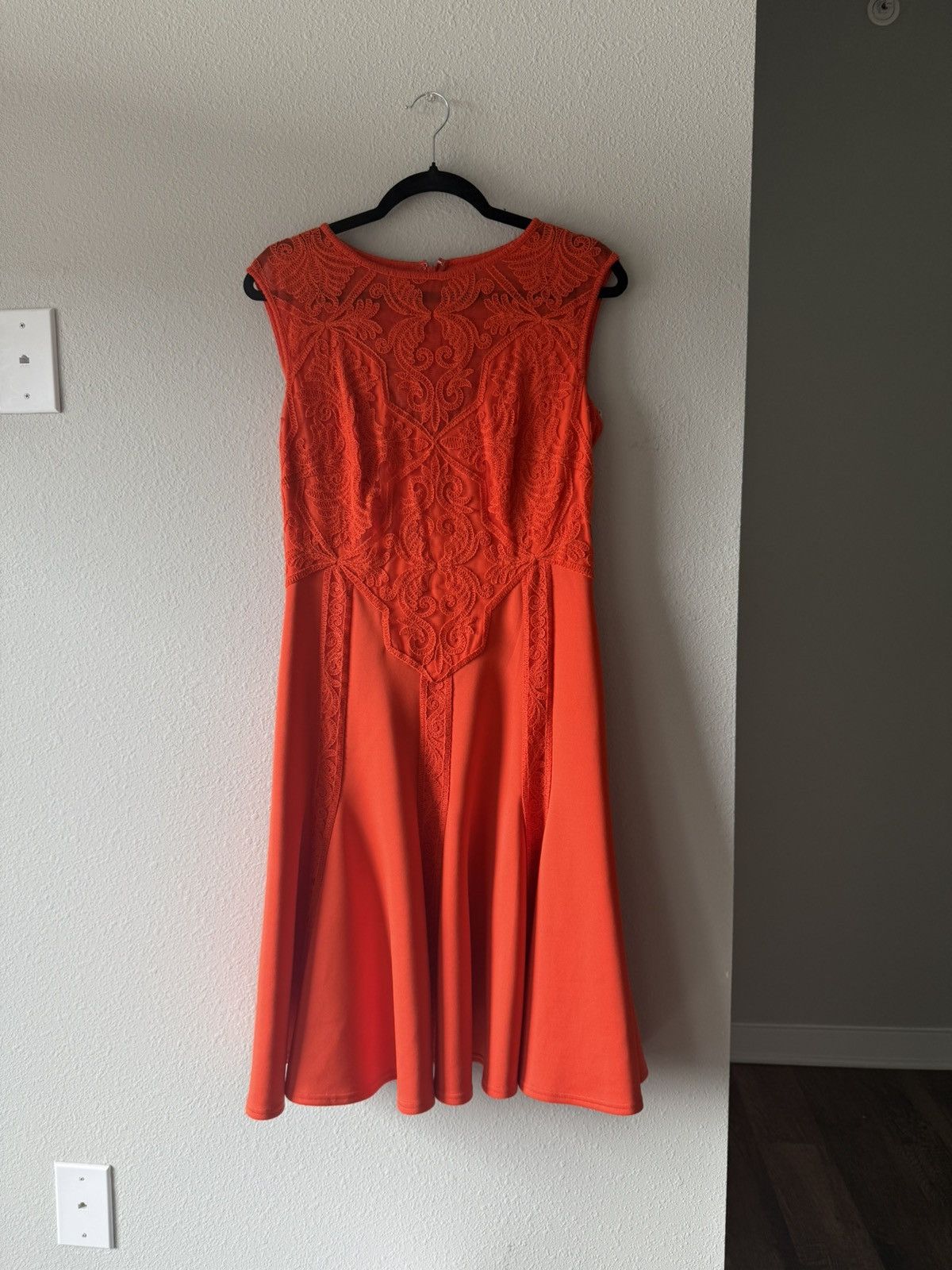 Tadashi Shoji Tadashi Shoji orange dress 8 Size M / US 6-8 / IT 42-44 - 1 Thumbnail