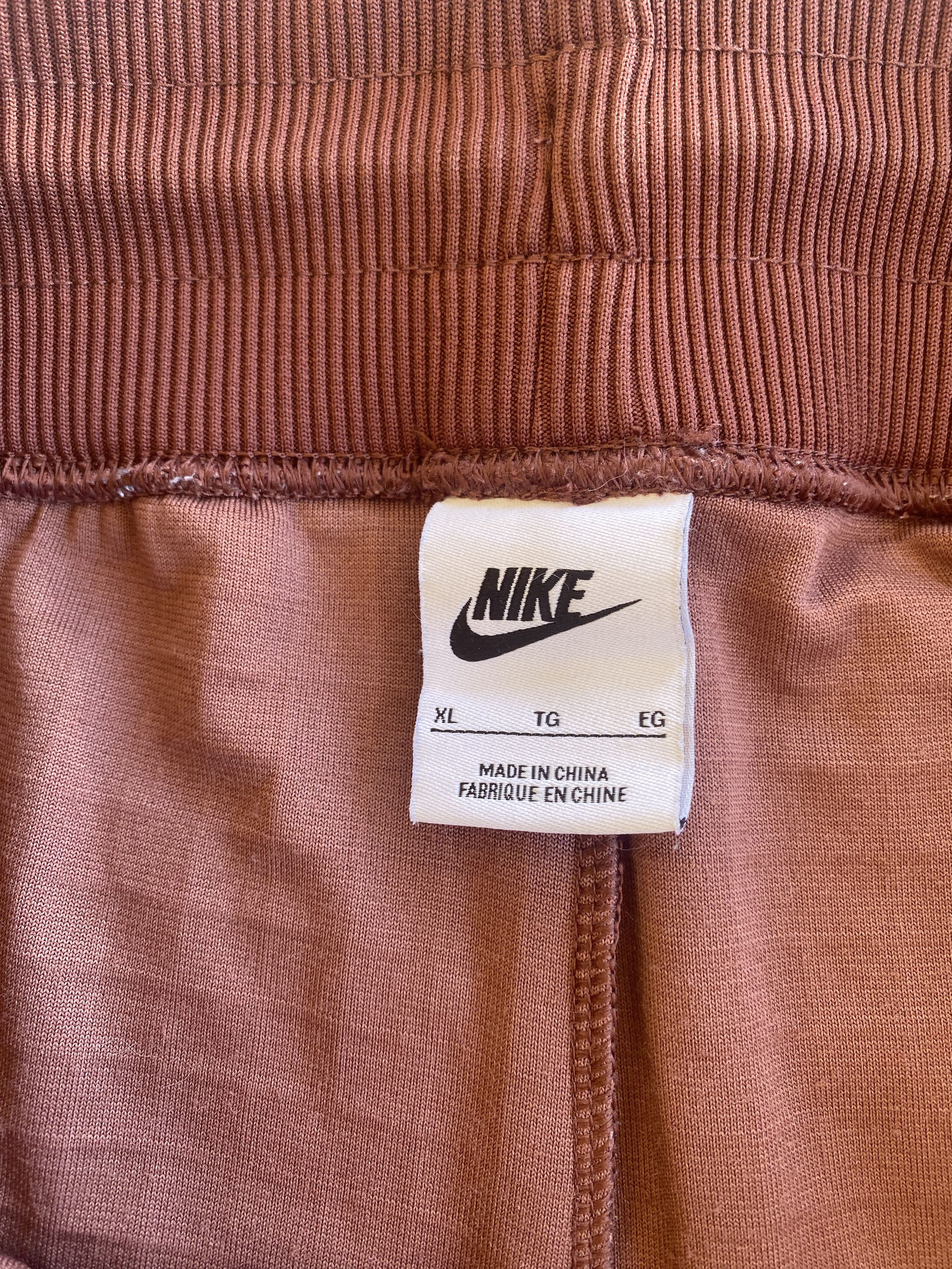 Nike Nike Red Velvet Jogger Size 25" / US 0 / IT 36 - 5 Thumbnail