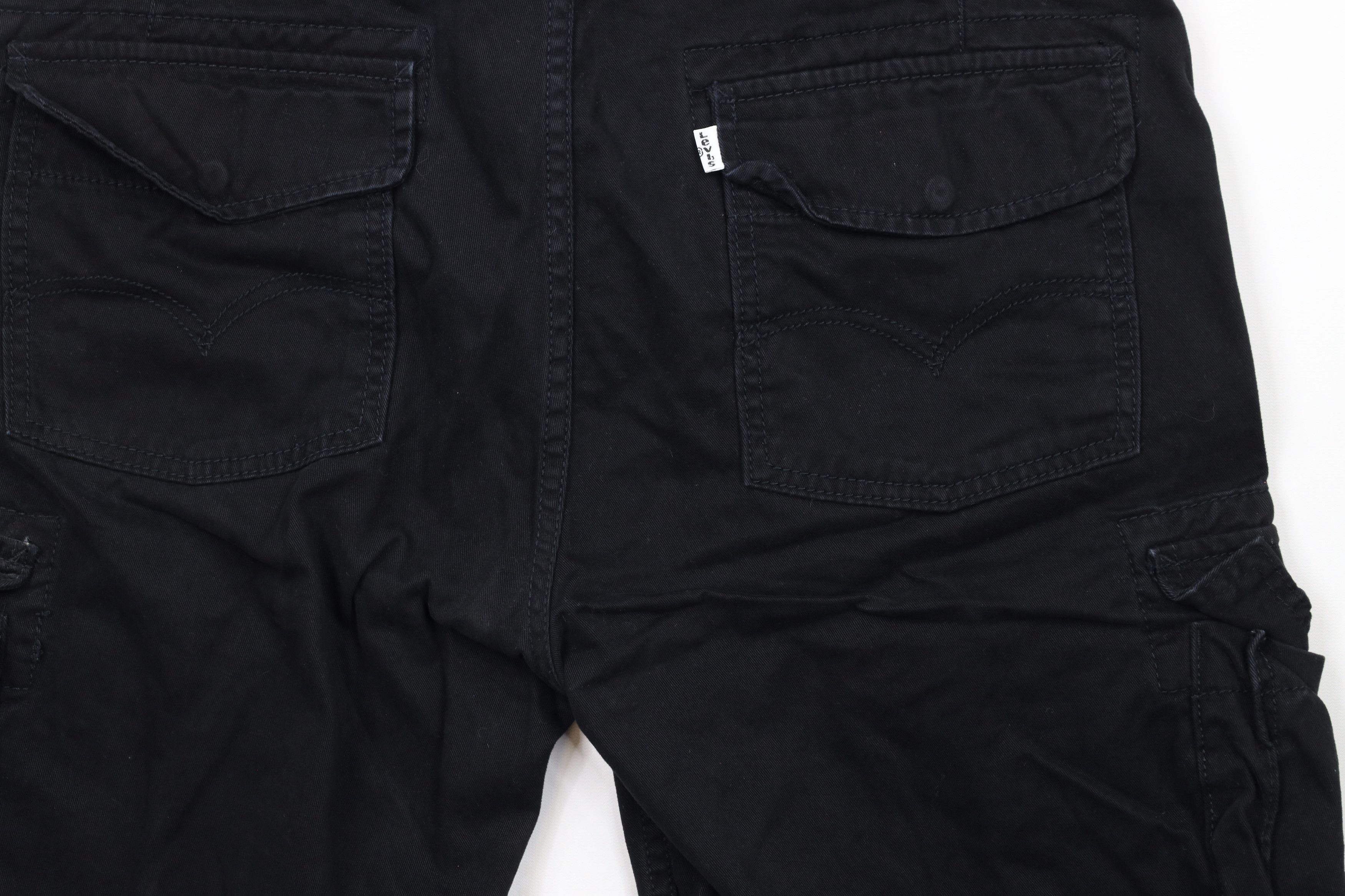 Levi's × Vintage Vintage Y2K Levis Heavyweight Cargo Shorts Black Cotton Size US 34 / EU 50 - 10 Thumbnail