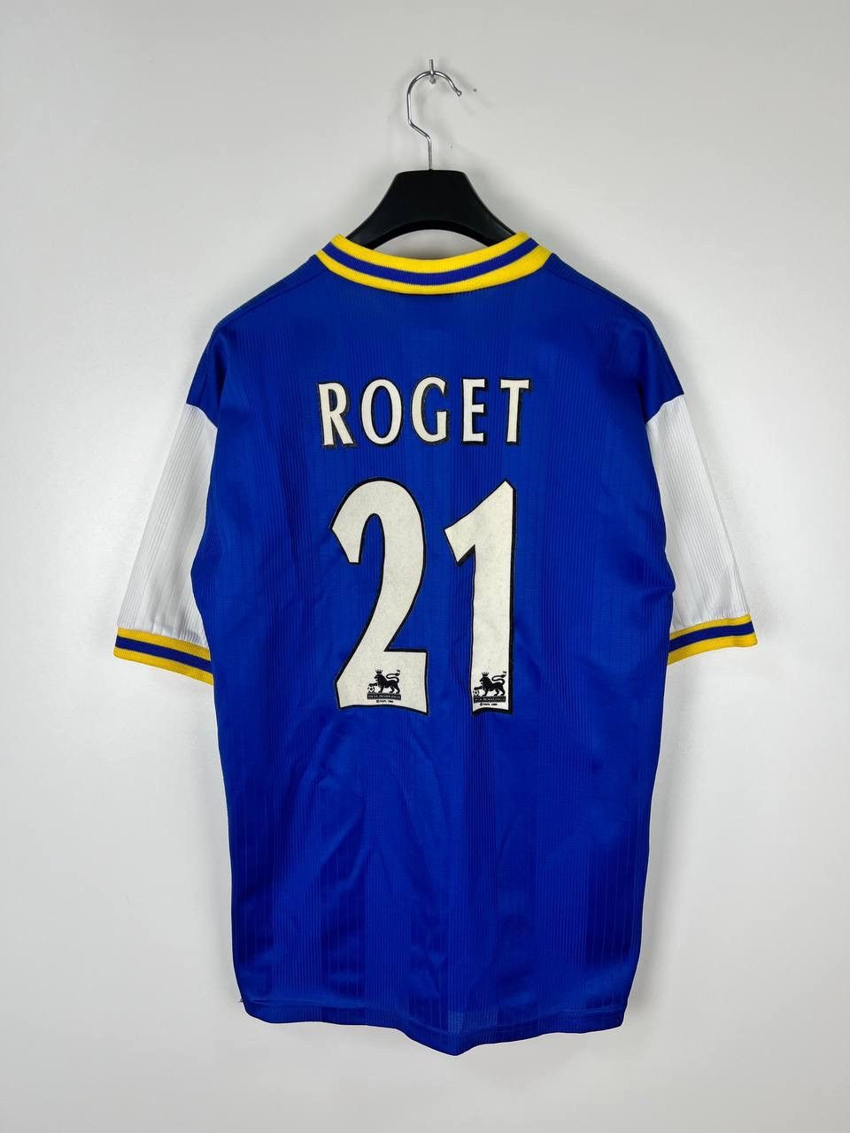Vintage Southend United Rossco Roget 21 1999 jersey t-shirts size M Size US M / EU 48-50 / 2 - 2 Thumbnail