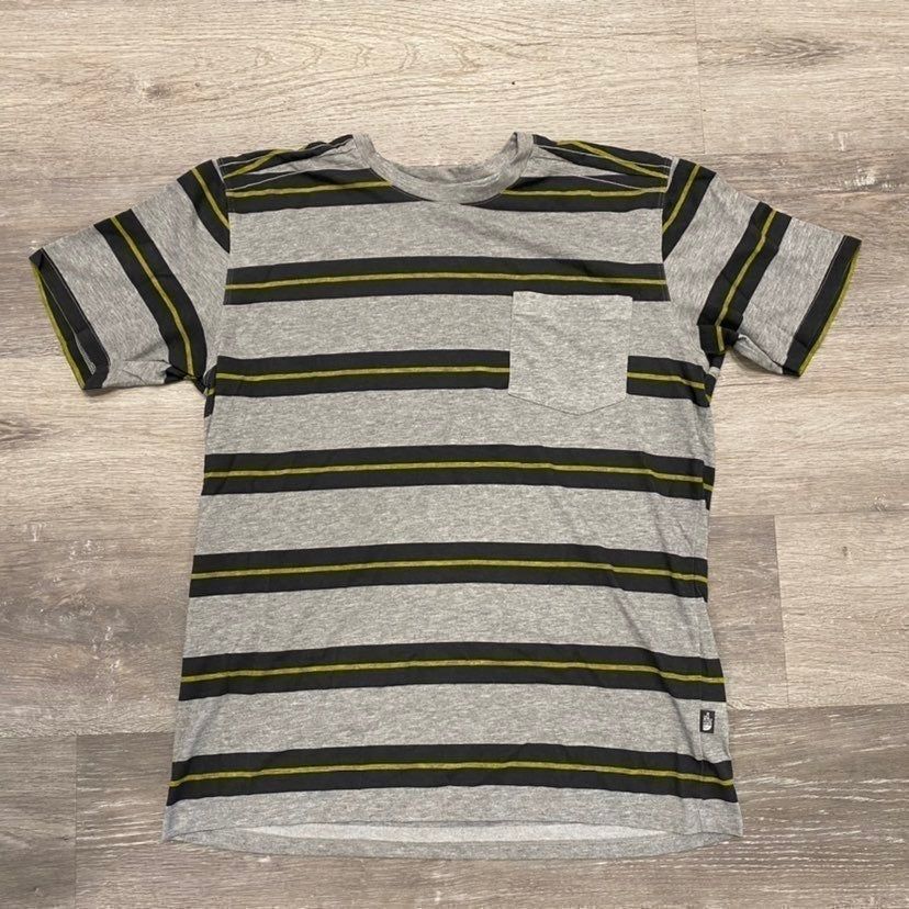 The North Face North Face Grey Graphic Athletic Tee Men Large Bin H-11 Size US L / EU 52-54 / 3 - 1 Thumbnail