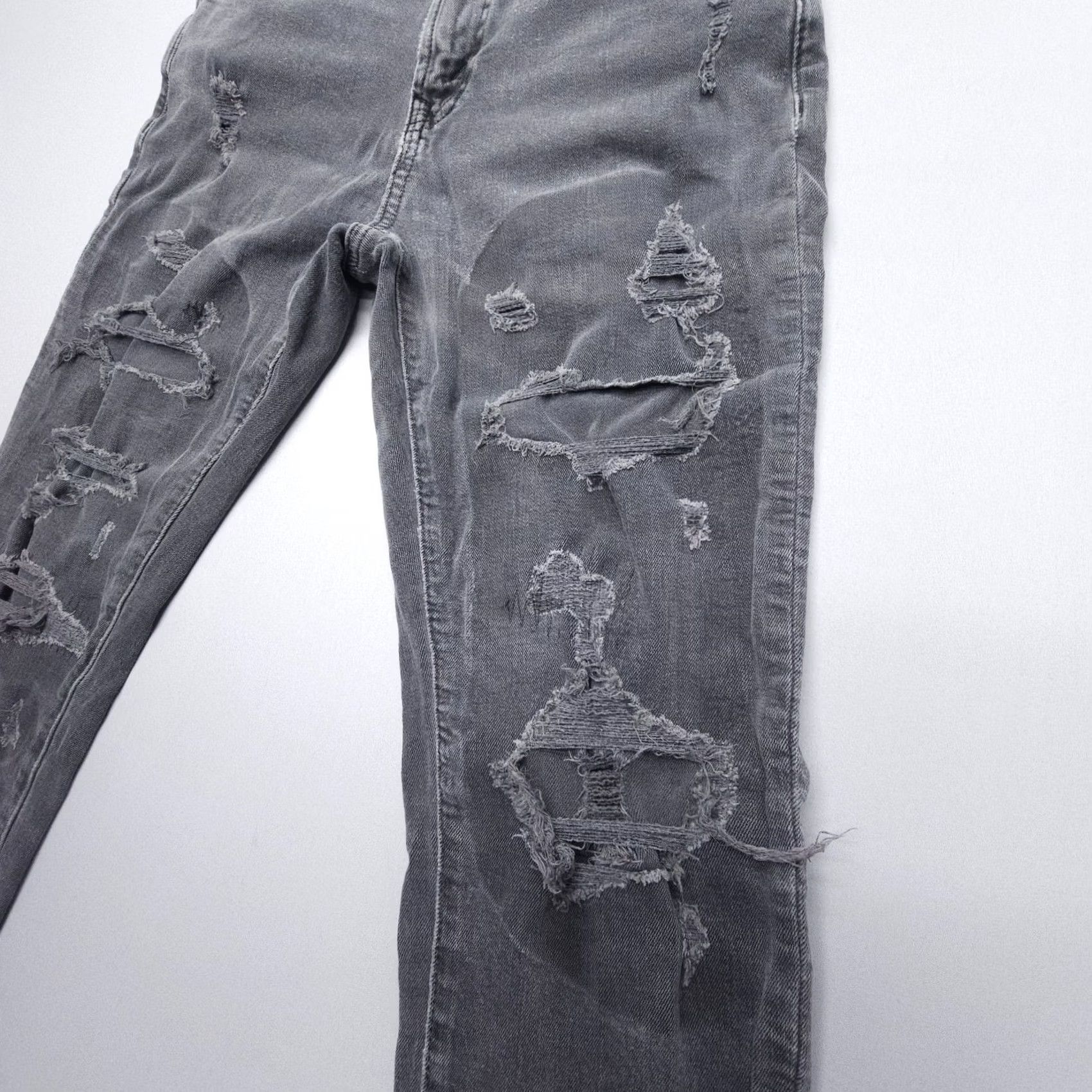American Eagle Outfitters American Eagle Outfitters Jeans Mens 29x32 Slim Distressed Grunge 5-Pocket Denim Gray Leather Logo? Size US 29 - 4 Thumbnail