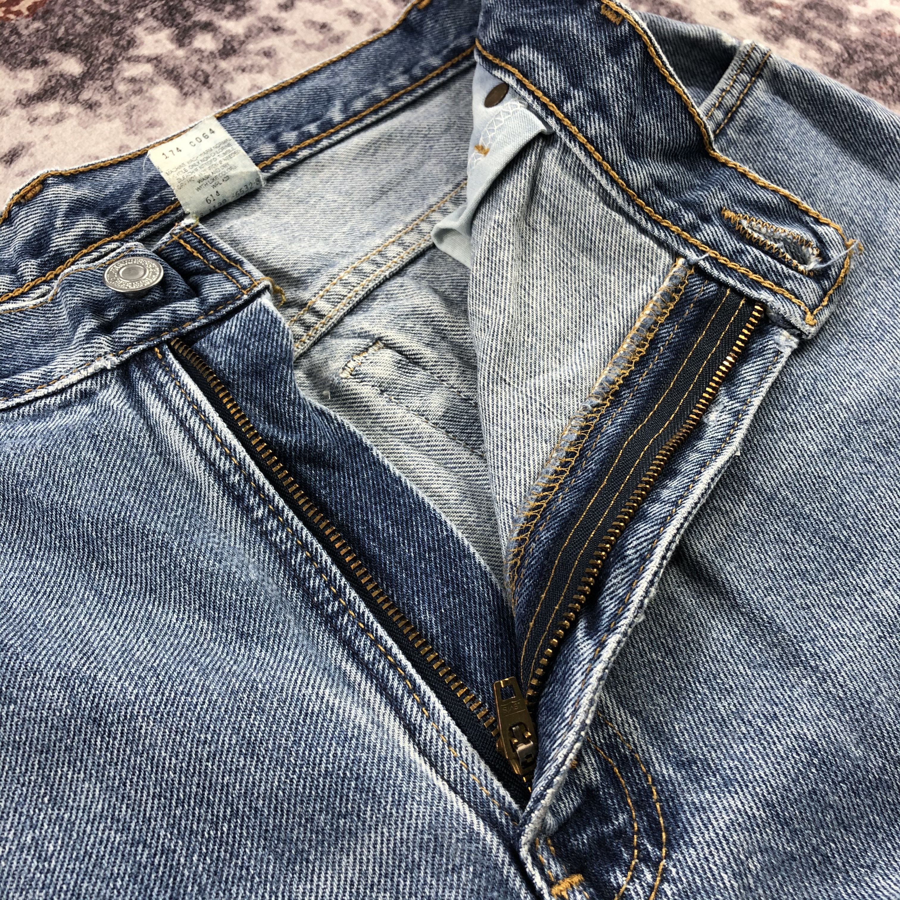 Levi's × Vintage 90s Vintage Blue Wash Levis 550 Jeans-JM2741 Size US 32 / EU 48 - 11 Thumbnail