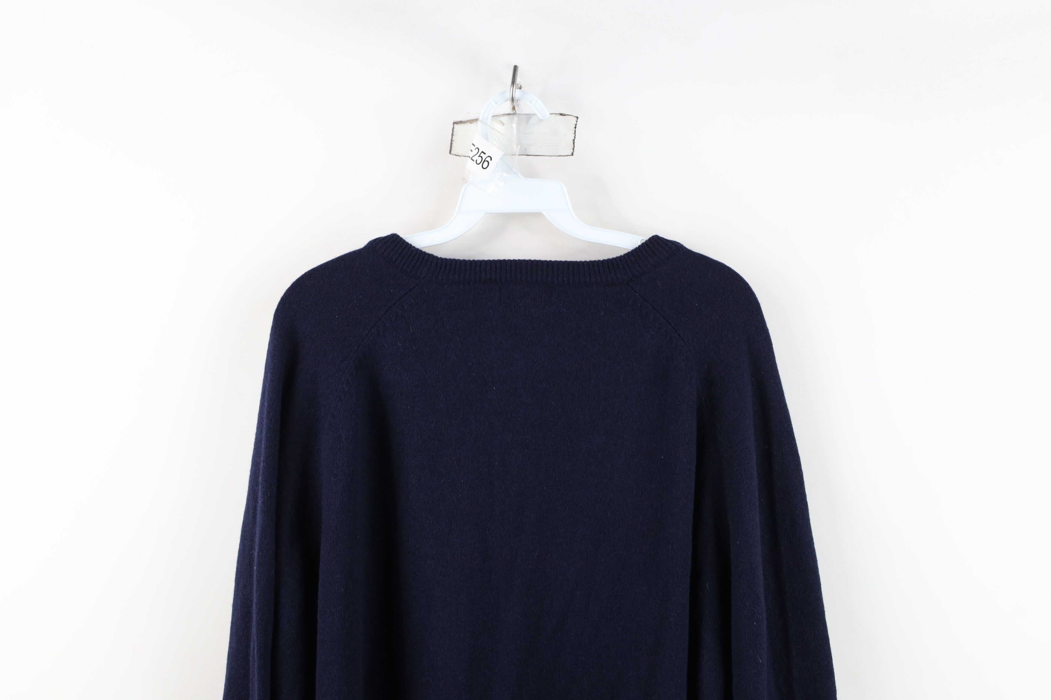 L.L. Bean Vintage 90s LL Bean Knit Crewneck Sweater Navy Blue Size US XXL / EU 58 / 5 - 10 Thumbnail