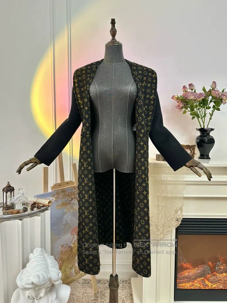 Louis Vuitton Louis Vuitton Wool coat with removable fur collar and full Size XS / US 0-2 / IT 36-38 - 5 Thumbnail
