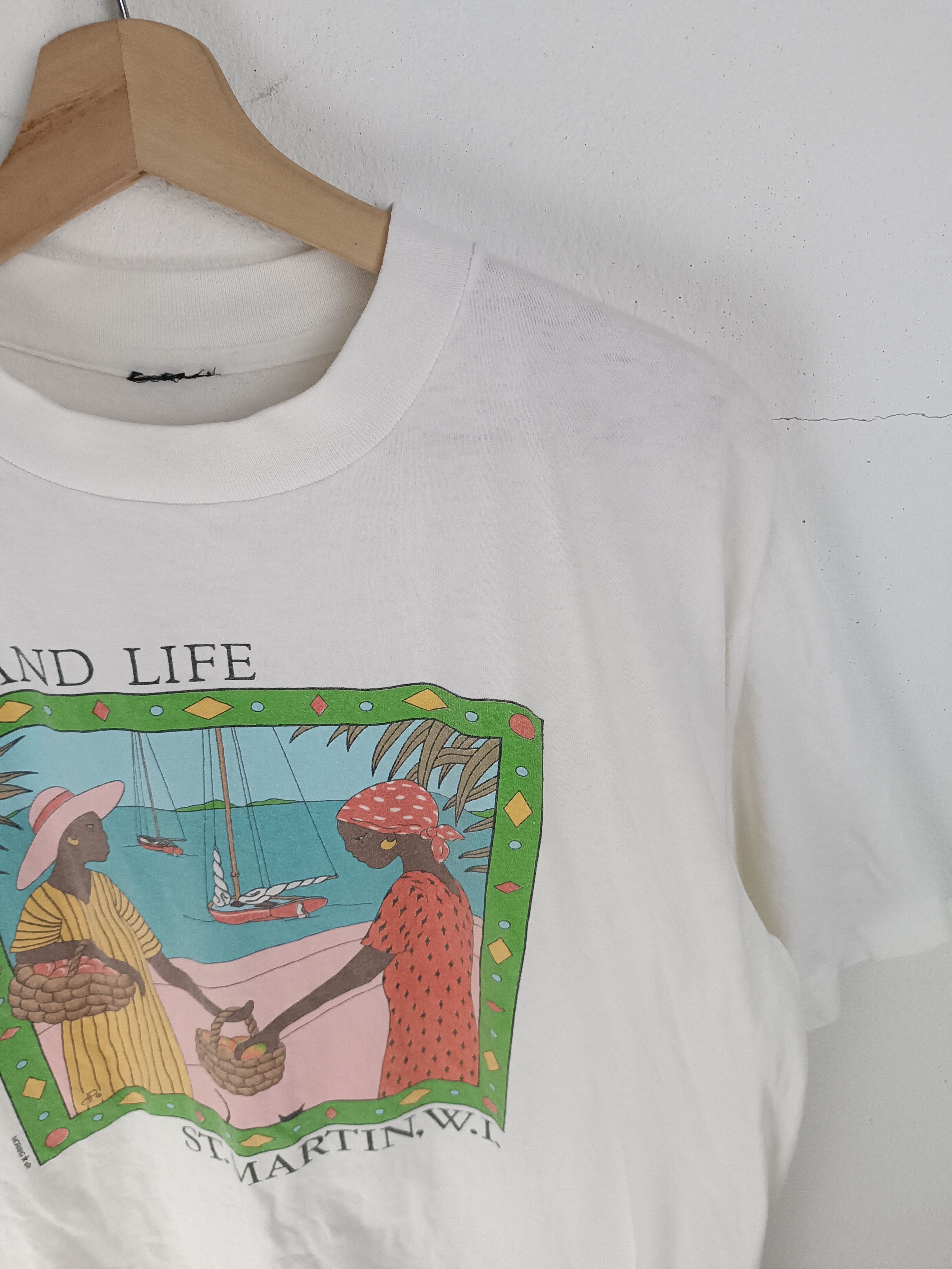 Vintage VINTAGE 90'S ISLAND LIFE ST MARTIN ART TEE VERY RARE Size US L / EU 52-54 / 3 - 7 Thumbnail