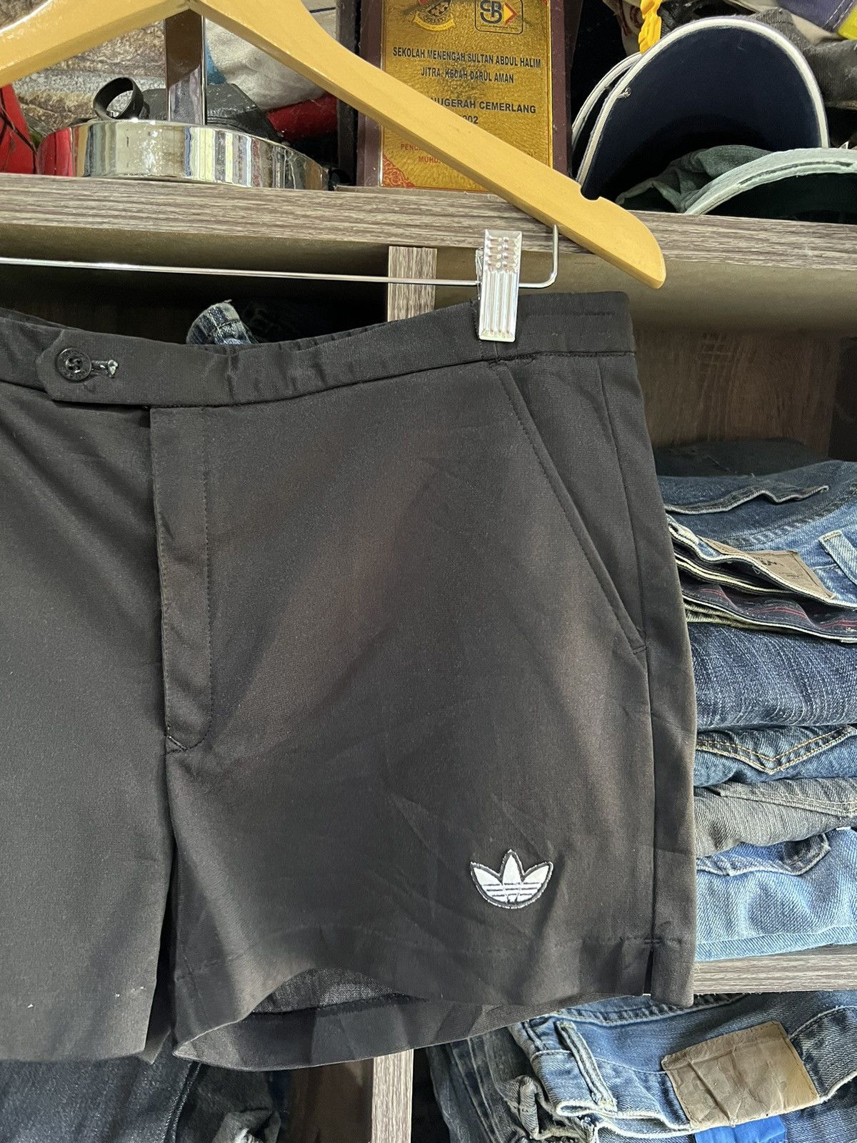 Adidas 🔥Vintage Distressed Adidas Trefoil Referee Short Pant Size US 32 / EU 48 - 4 Thumbnail