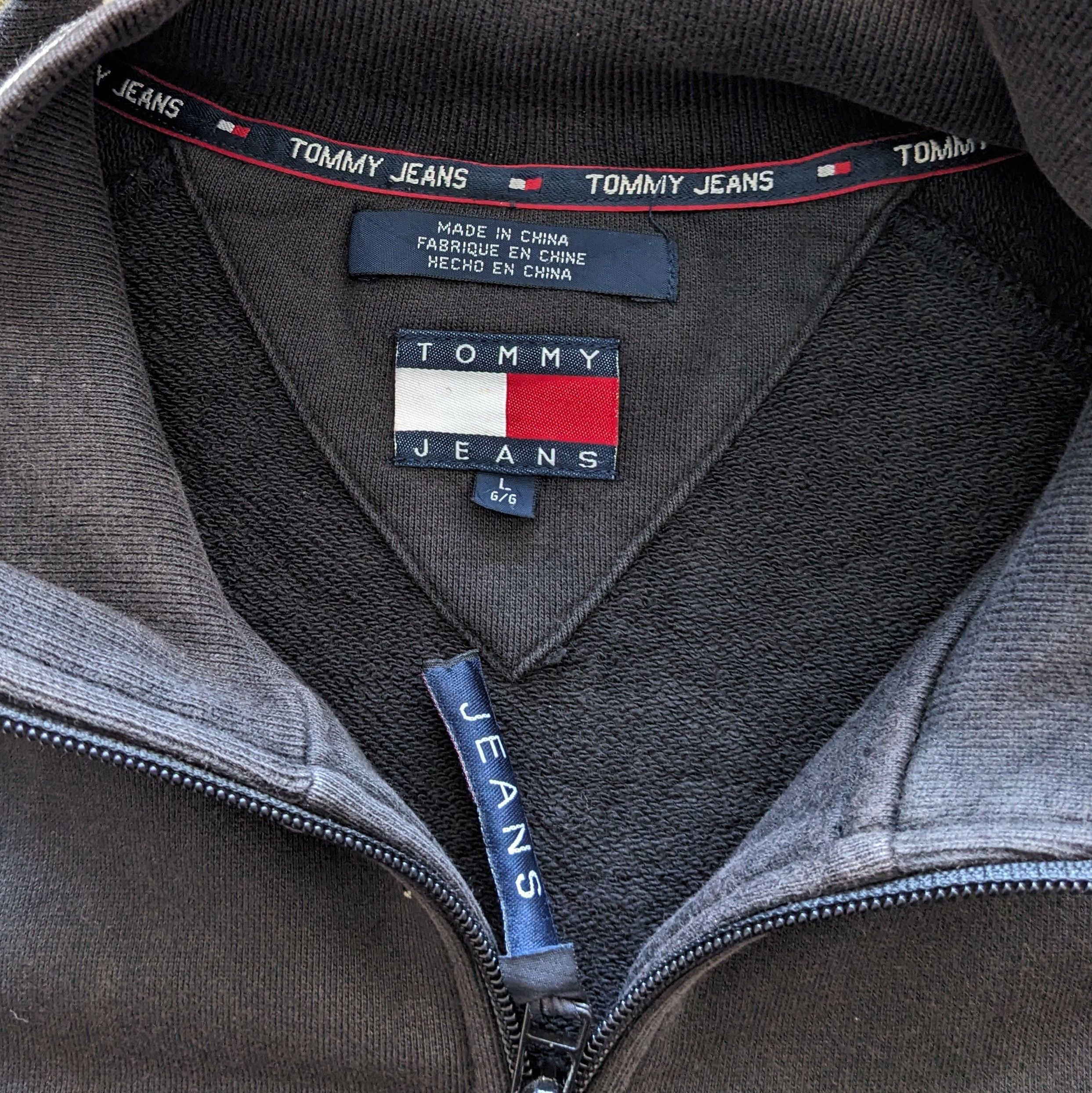Tommy Hilfiger Vintage TOMMY HILFIGER Zipper Sweatshirt Jacket Size US XL / EU 56 / 4 - 5 Thumbnail