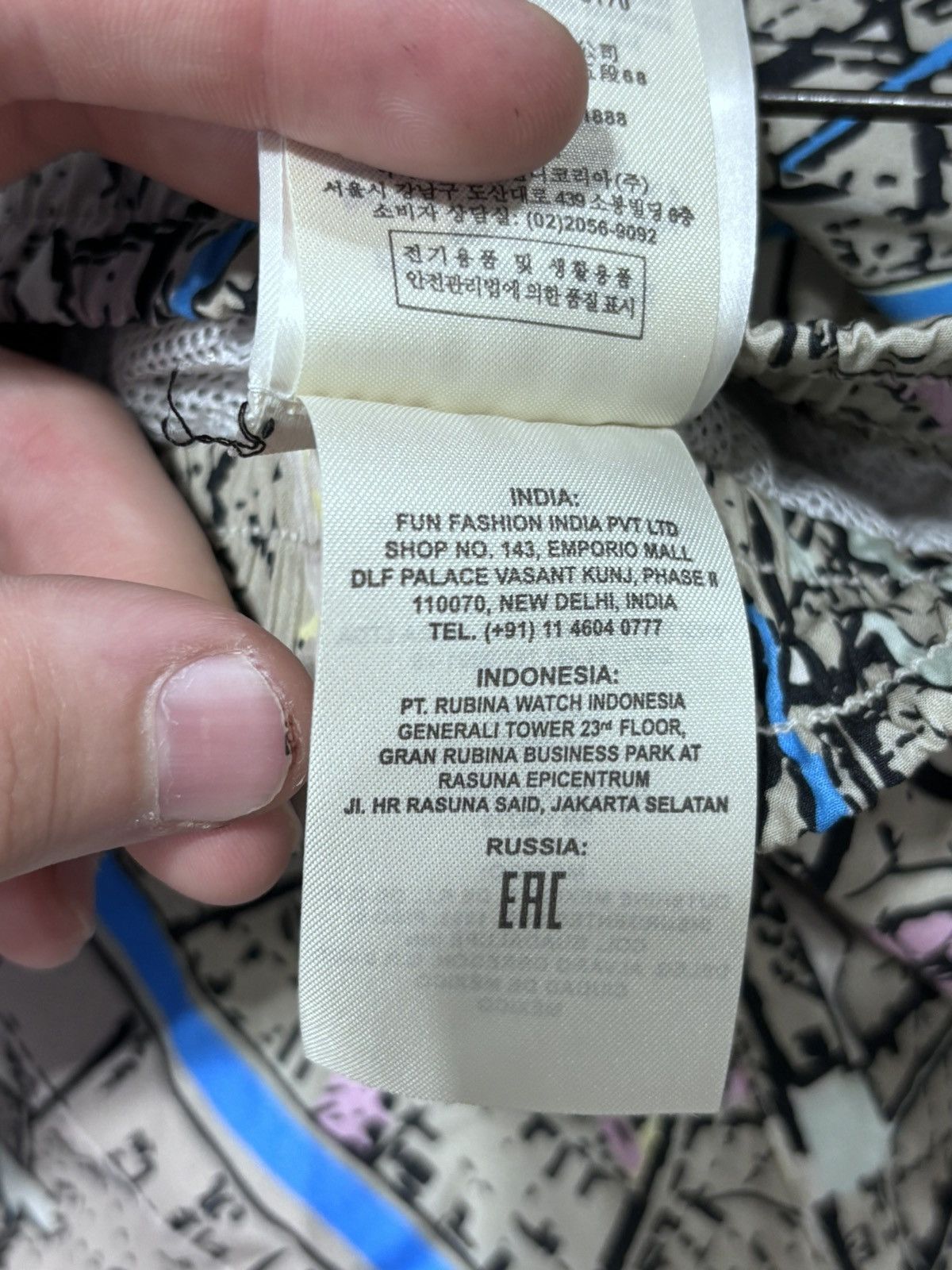 Fendi FENDI Abstract Map Print Bermuda Shorts Size US 34 / EU 50 - 12 Thumbnail