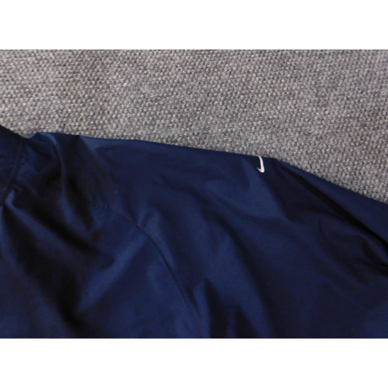 Nike VINTAGE Nike Sweatshirt Mens 2XL Blue Pullover Windbreaker Snap Logo Long Sleeve Mock Neck Knit Polyester Sweatshirt Size US XXL / EU 58 / 5 - 7 Thumbnail