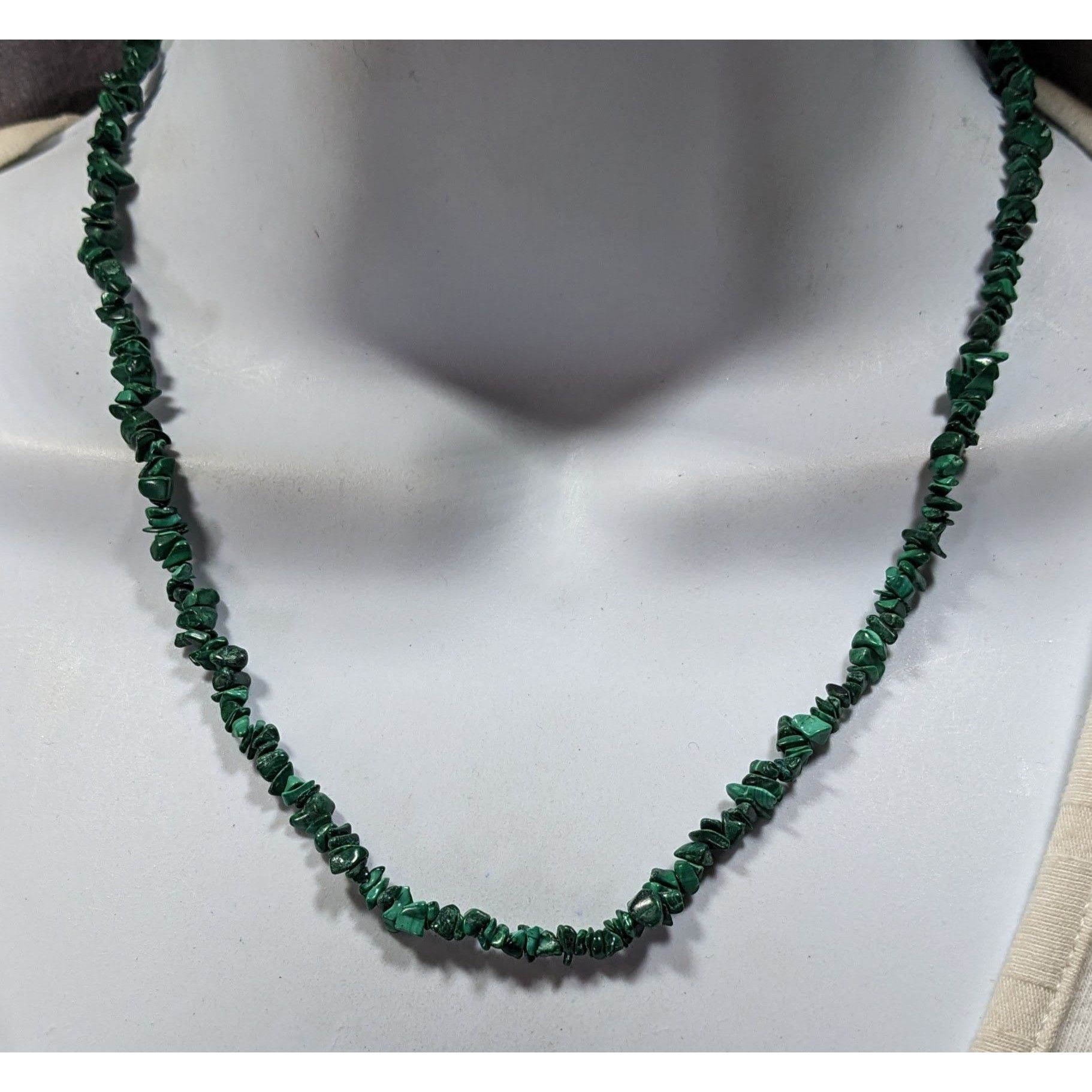 Other Vintage Handmade Malachite Chip Beaded Necklace Size ONE SIZE - 4 Thumbnail