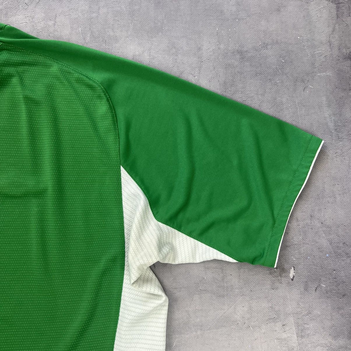 Umbro Rare! Ireland Umbro Soccer Jersey Shirt Vintage Size US XL / EU 56 / 4 - 19 Thumbnail