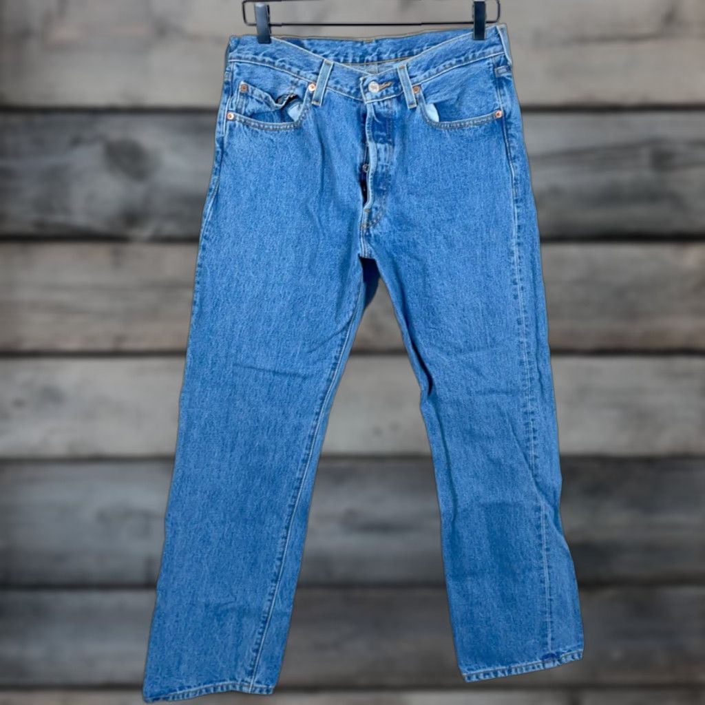 Levi's VINTAGE Levi's 501 Jeans Men's 32 x 30 Blue Denim Button Fly Straight 90s Size US 32 / EU 48 - 1 Thumbnail