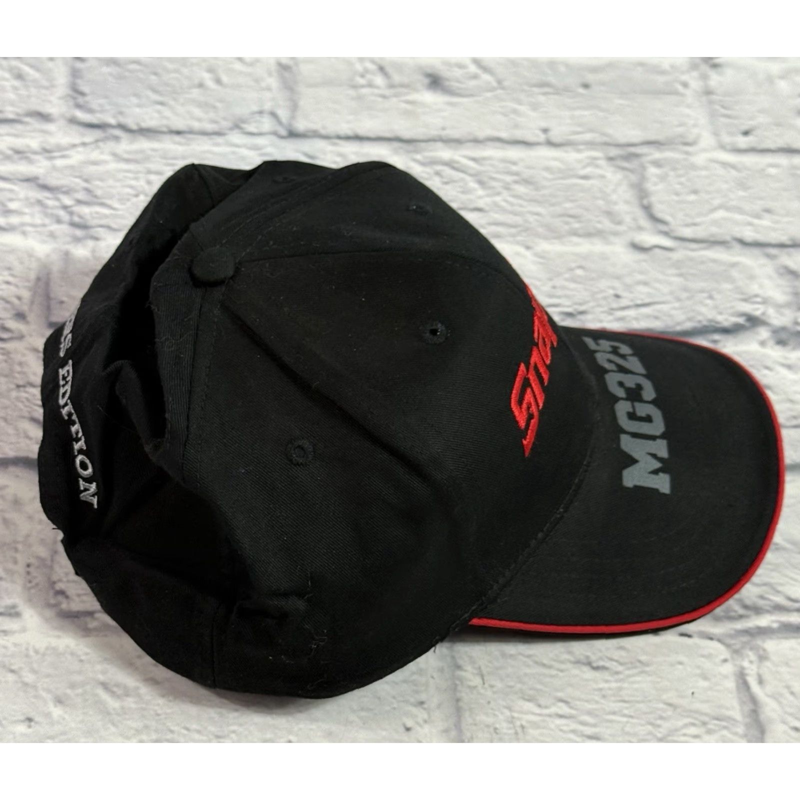 Vintage Snap-On Tools MG325 Black Adjustable Cap with Red Highlights OWNERS EDITION NEW Baseball Cap Men One Size Black Adjustable Canvas Hat Size ONE SIZE - 2 Thumbnail