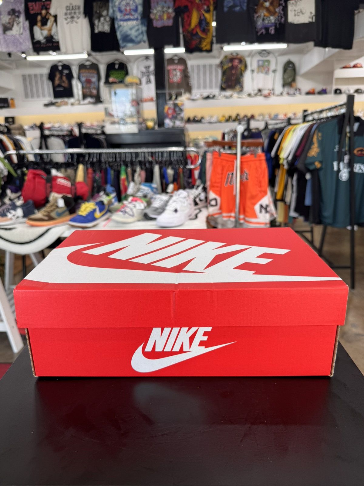 Comme des Garcons × Nike Nike Air Vapormax CDG Comme Des Garcons White Sz. 7 (2017) Size US 7 / EU 40 - 13 Thumbnail
