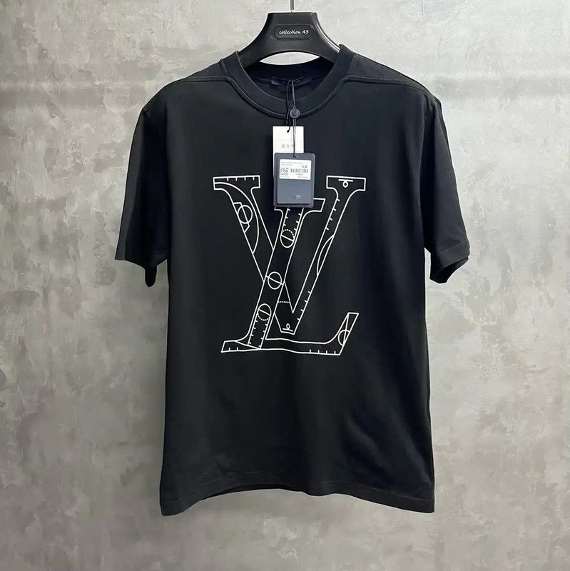 Louis Vuitton Louis Vuitton Black Cotton Men's T-Shirt 0089 Size US L / EU 52-54 / 3 - 1 Thumbnail
