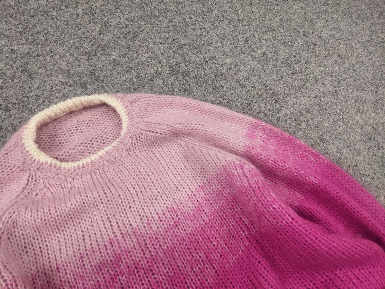 Handmade Vintage 90s Handmade Knit sweater Crew Neck Wool Blend Fuzzy Size L / US 10 / IT 46 - 7 Thumbnail