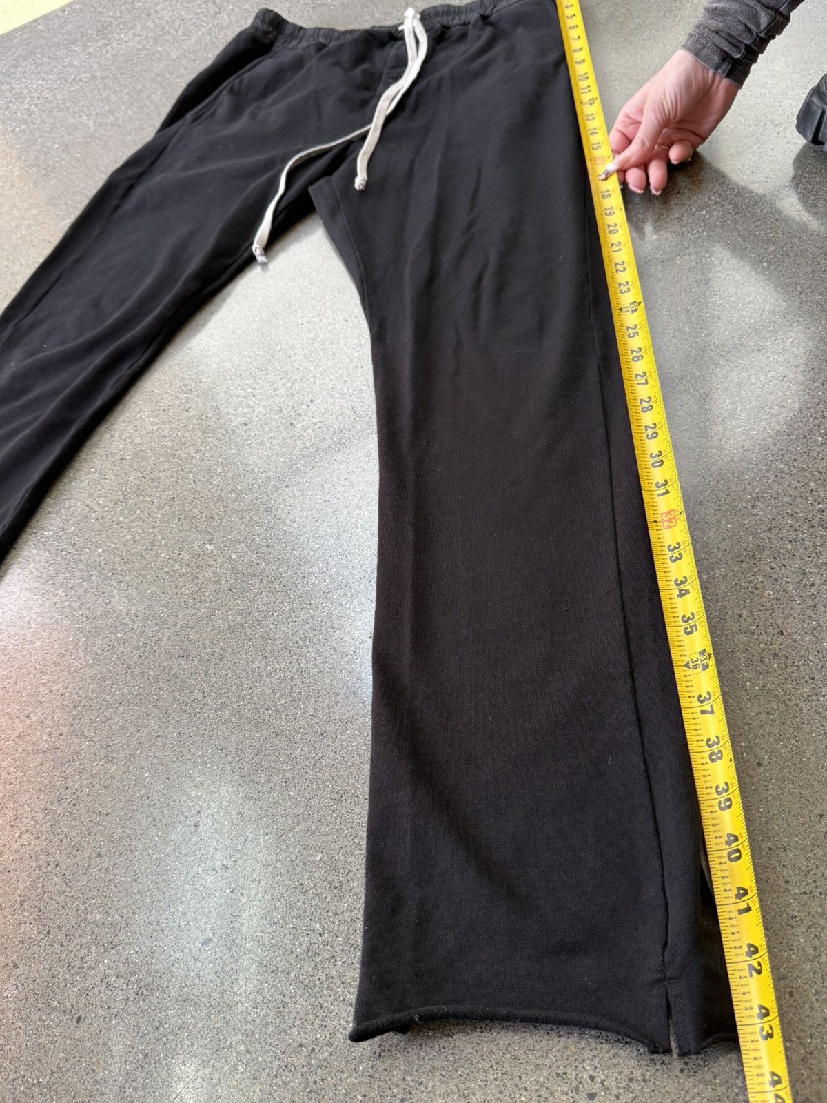 Rick Owens Rick Owens DRKSHDW Berlin sweatpants Size US 30 / EU 46 - 4 Thumbnail