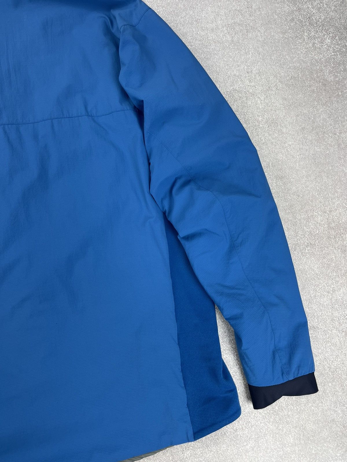 Arc'teryx Arc’teryx Light Jacket Blue Men’s Size L Size US L / EU 52-54 / 3 - 14 Thumbnail