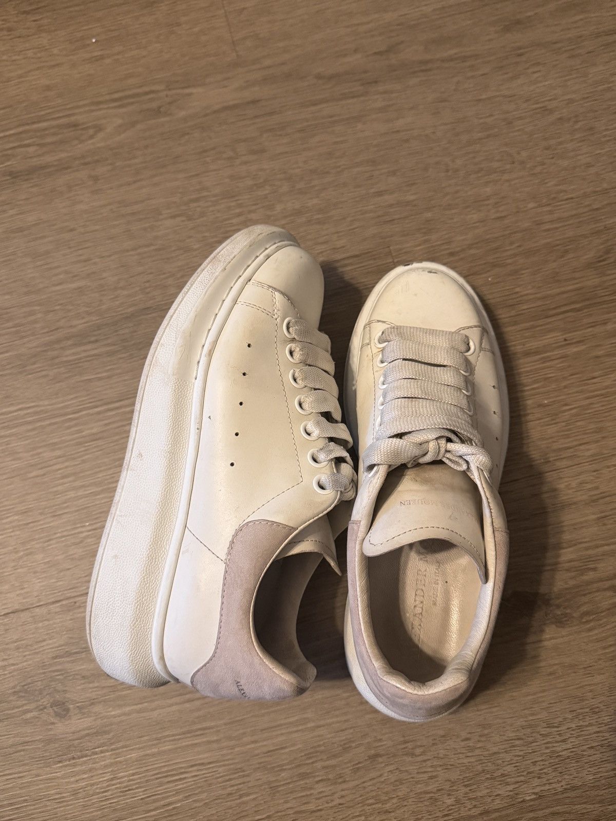 Alexander McQueen Women's Oversized Sneaker in White/Patchouli Size US 7 / IT 37 - 6 Thumbnail