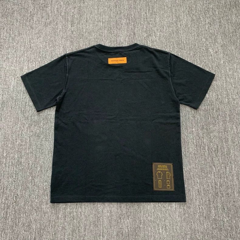 Louis Vuitton Louis Vuitton Black manual bottom short sleeve Size US L / EU 52-54 / 3 - 2 Thumbnail