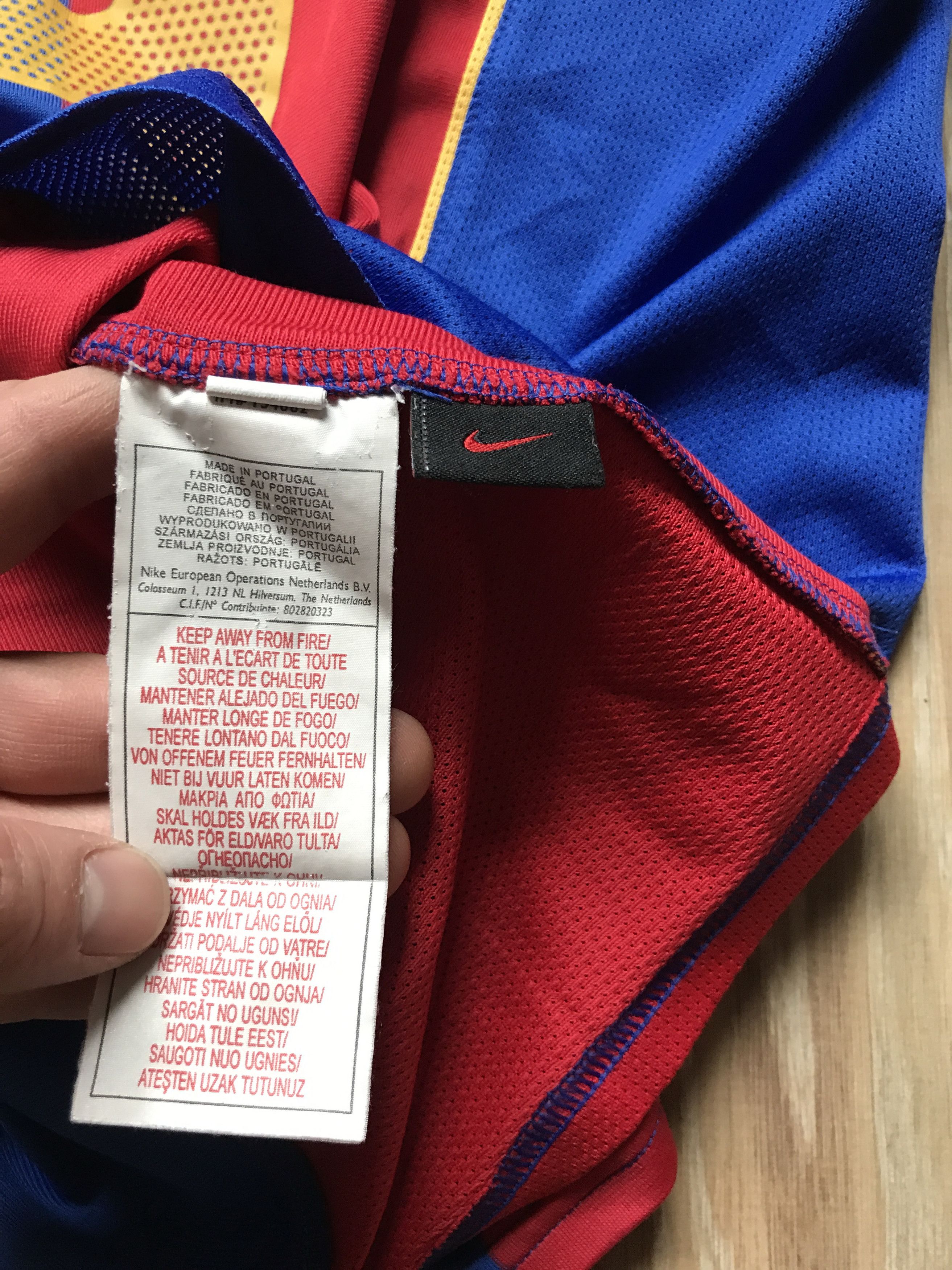 Nike × Vintage Vintage Nike Basel Home Shirt #9 Carignano 2004-2005 Size US S / EU 44-46 / 1 - 9 Thumbnail