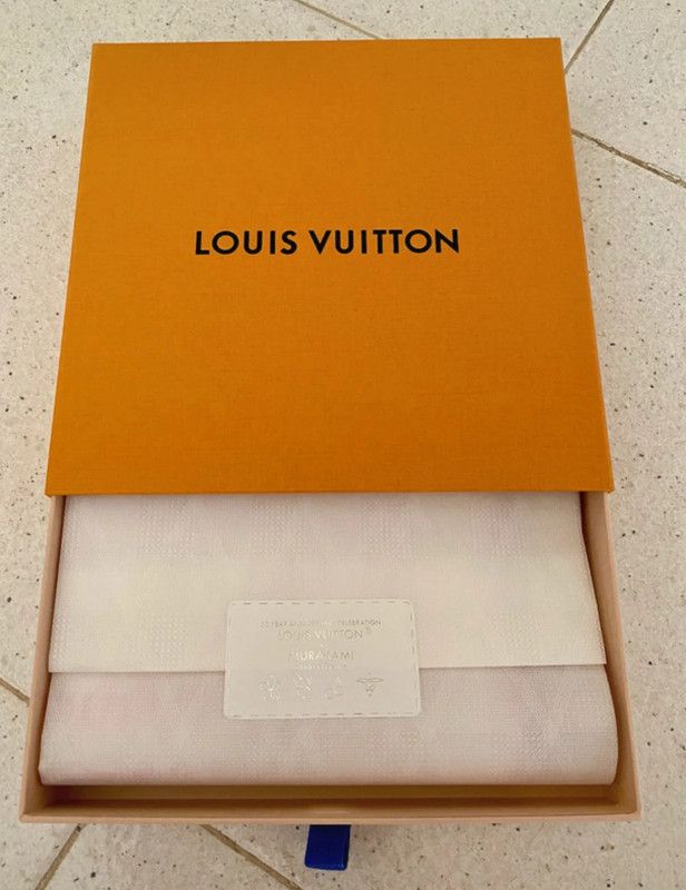 Louis Vuitton Louis Vuitton x Takashi Murakami Cherry Blossom Foulard Size ONE SIZE - 2 Thumbnail