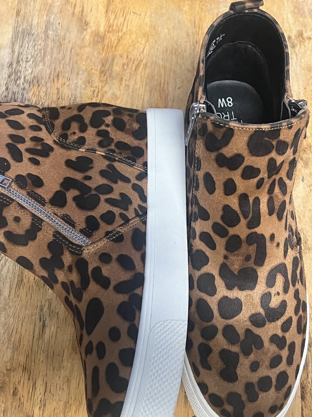 Other Time And Tru Women 8 faux suede Leopard Print Bootie Zippers Size US 8 / IT 38 - 5 Thumbnail