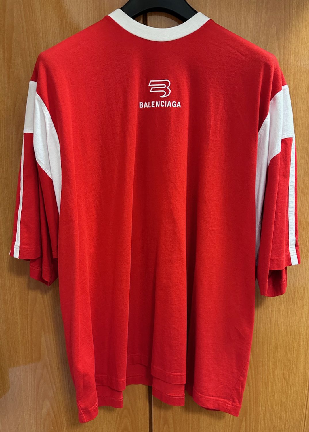 ●送料込●BALENCIAGA●MEN'S SPORTY B T-SHIRT BOXY FIT IN RED Buy Balenciaga Sporty B T-Shirt Boxy Fit 'Red/White