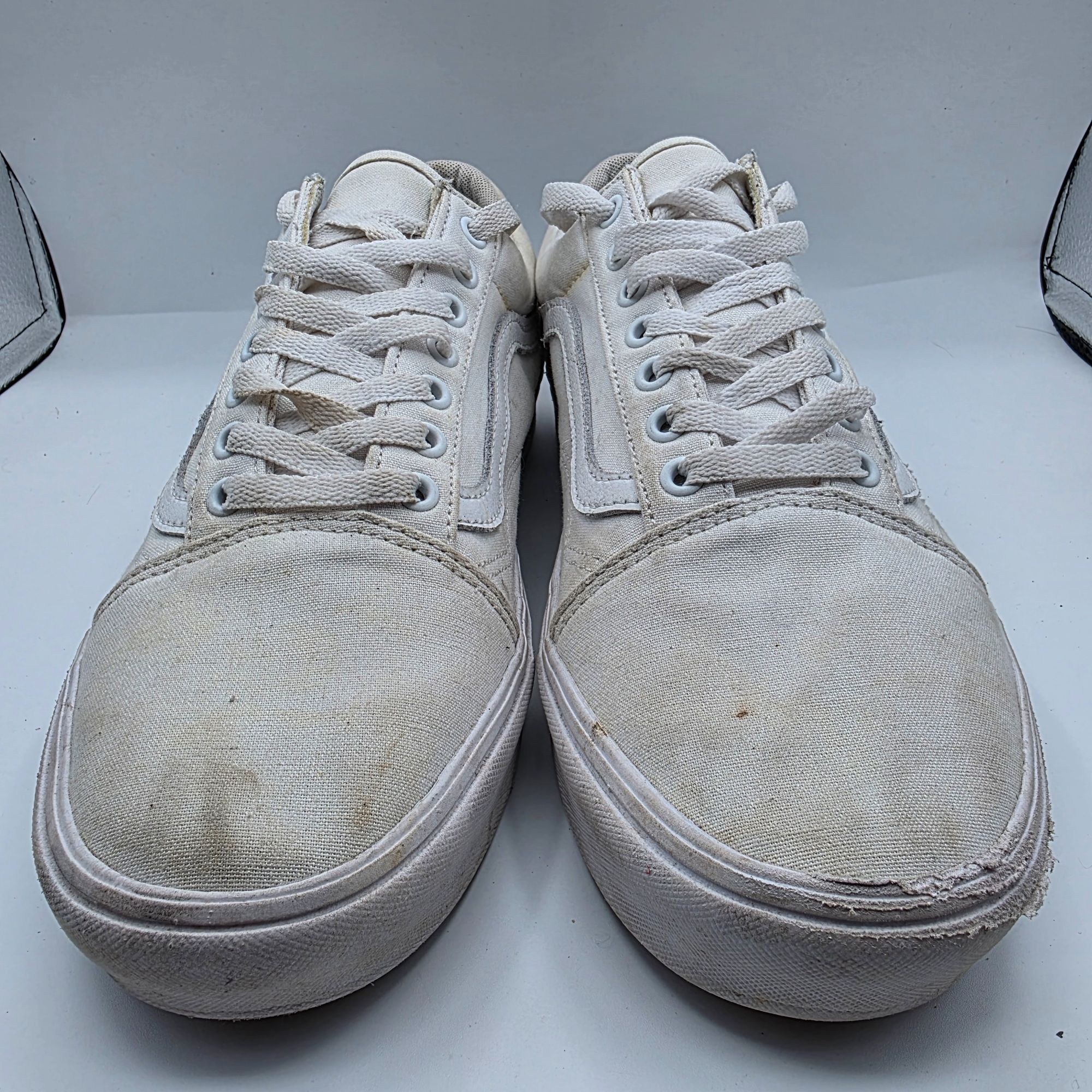 Vans Vans Old Skool Mens Size 12 Triple White Sneaker Shoes Casua Size US 12 / EU 45 - 2 Thumbnail