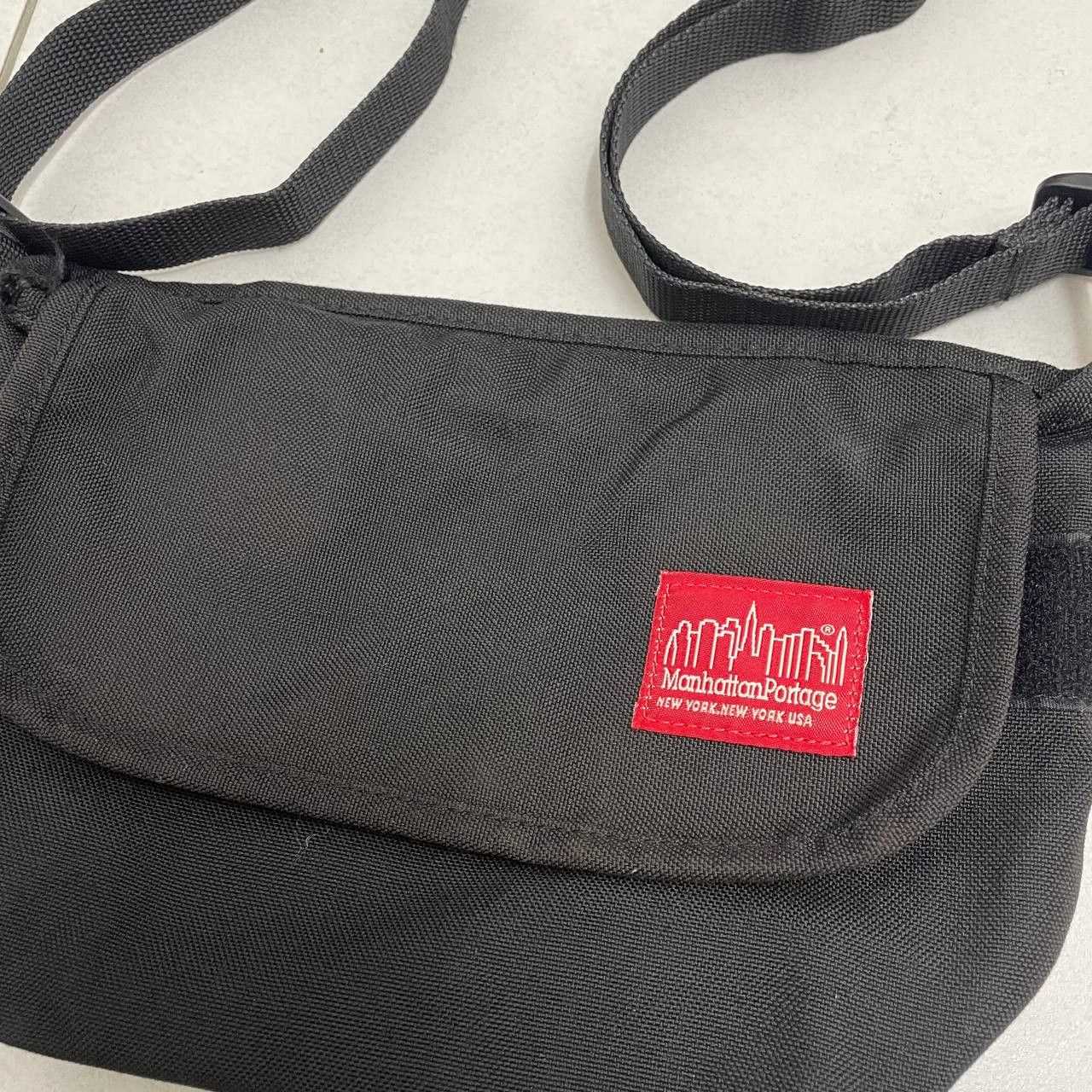 Manhattan Portage ⭐️SALE⭐️ MANHATTAN PORTAGE MASSANGER BAG SMALL Size ONE SIZE - 2 Thumbnail