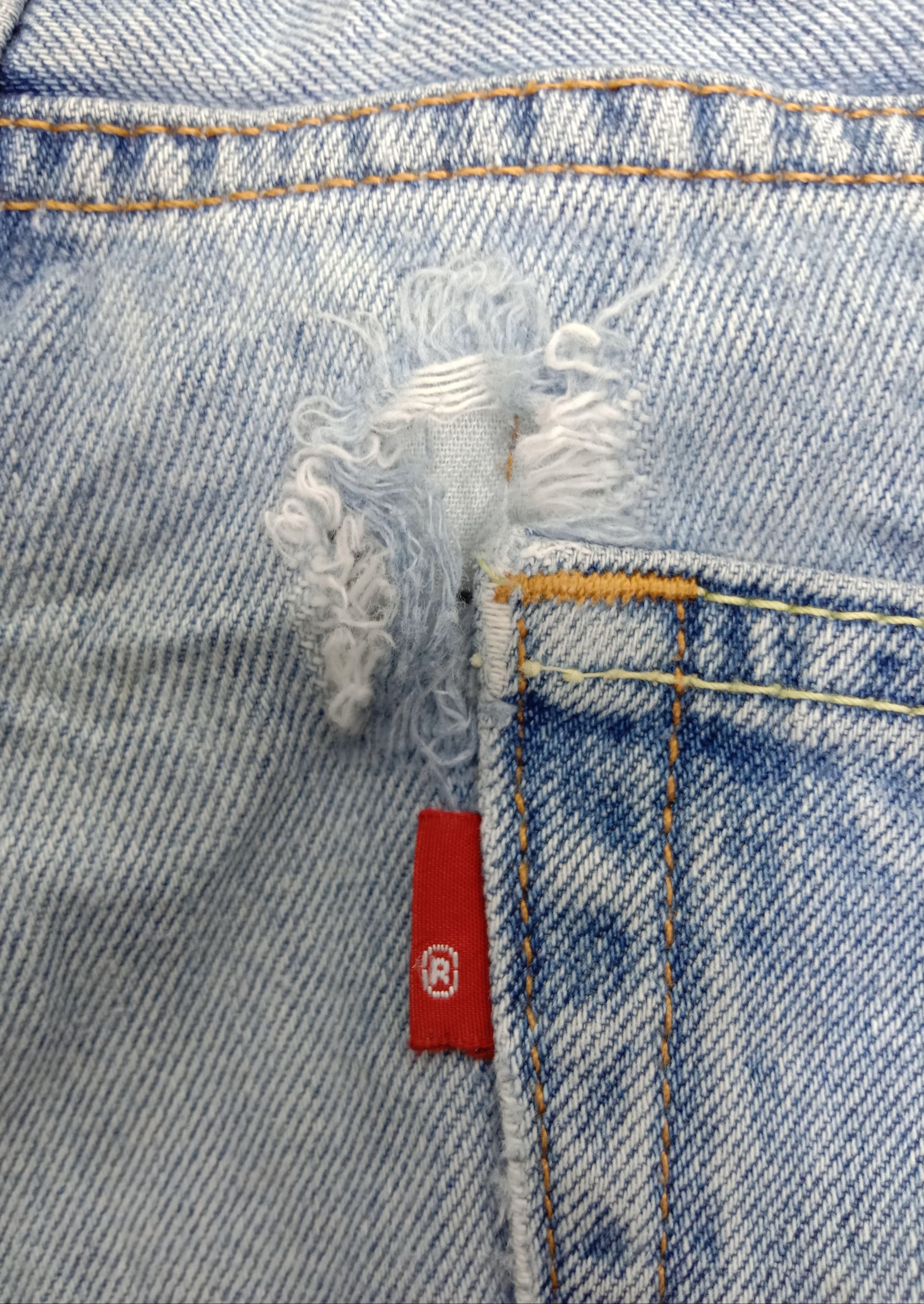 Levi's Vintage Levi's 505 Jeans Light Wash Distressed Denim Size US 34 / EU 50 - 11 Thumbnail