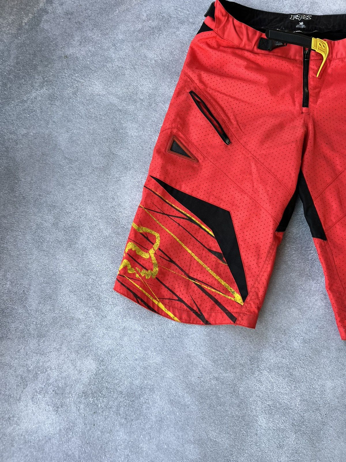 Fox Racing Fox Racing Vintage Moto Shorts – Size 36, killer red 🚨. Size US 36 / EU 52 - 4 Thumbnail