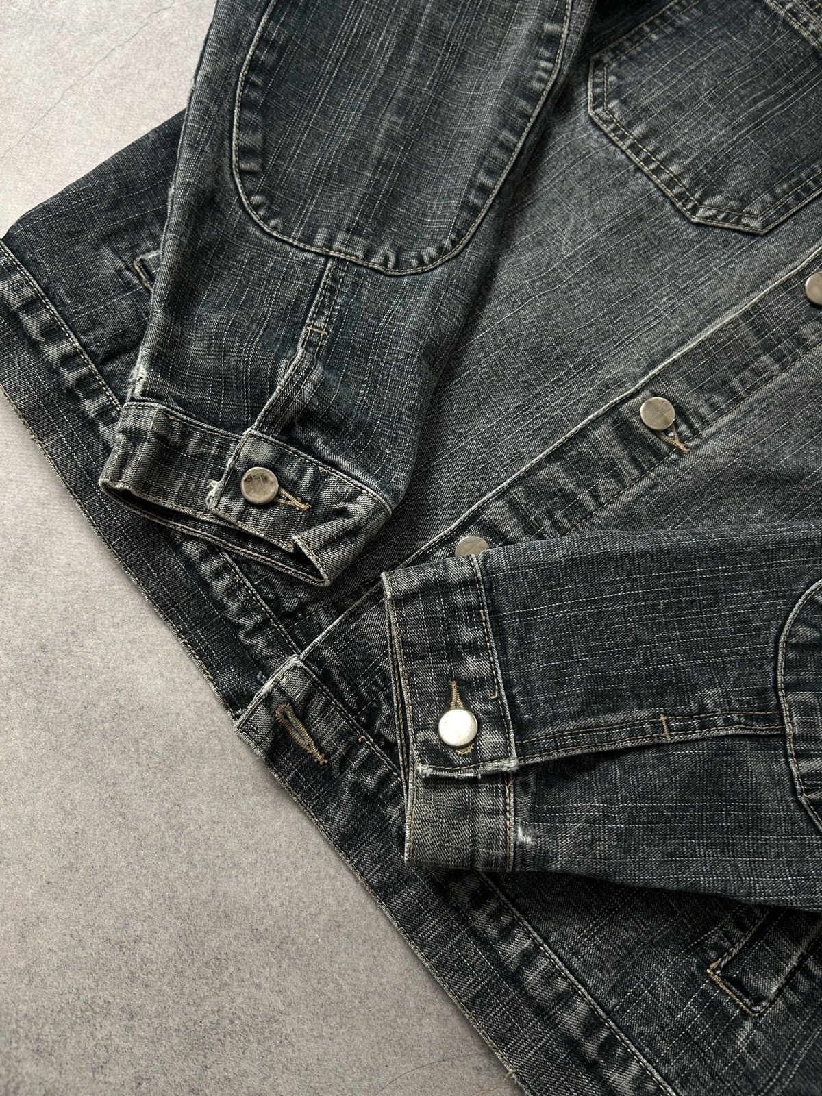 Japanese Brand Apock vintage Distressed black washed jeans jacket mens Size US L / EU 52-54 / 3 - 7 Thumbnail